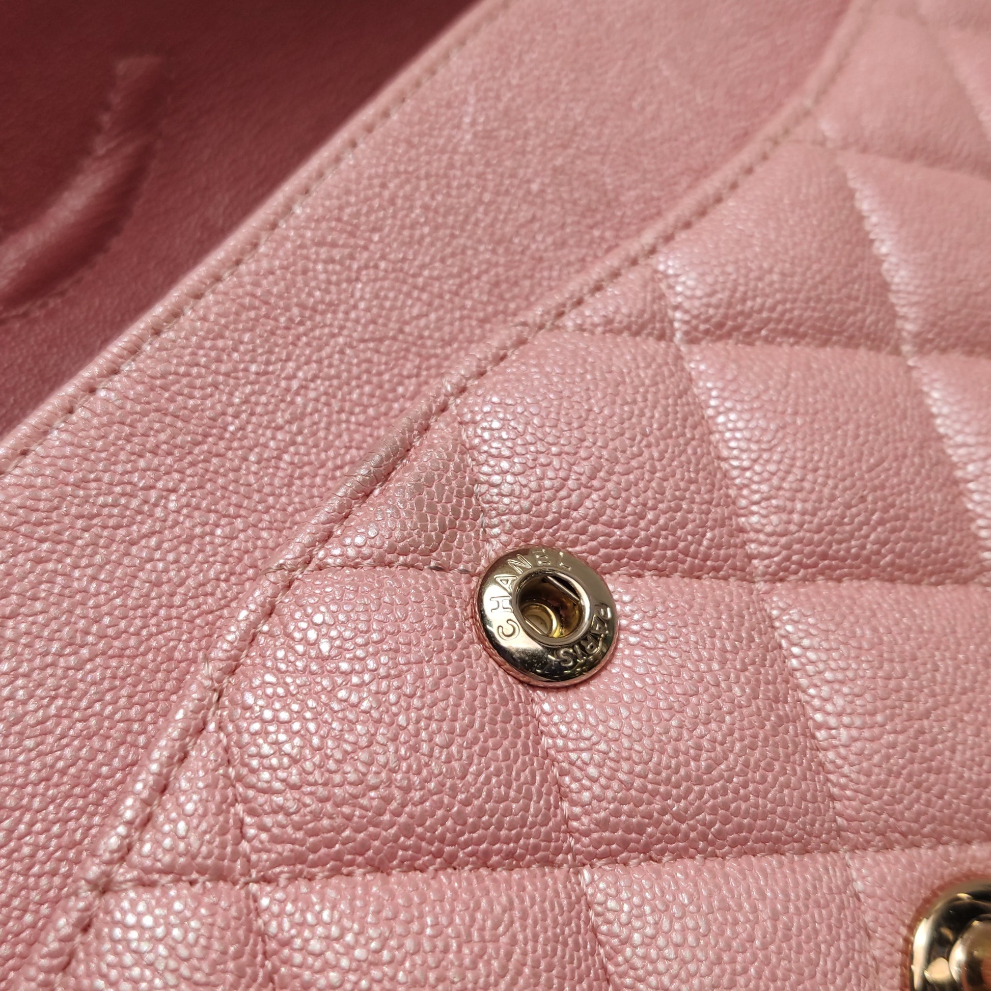 Chanel Classic Flap Medium Caviar Pink