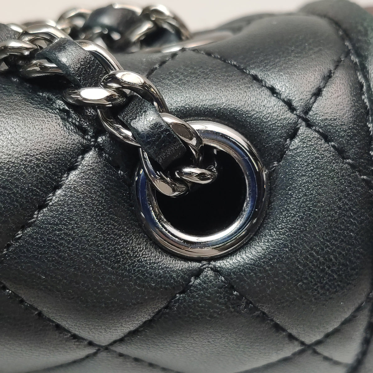 Chanel Quilted Classic Twist Flap Bag Black Bordeaux