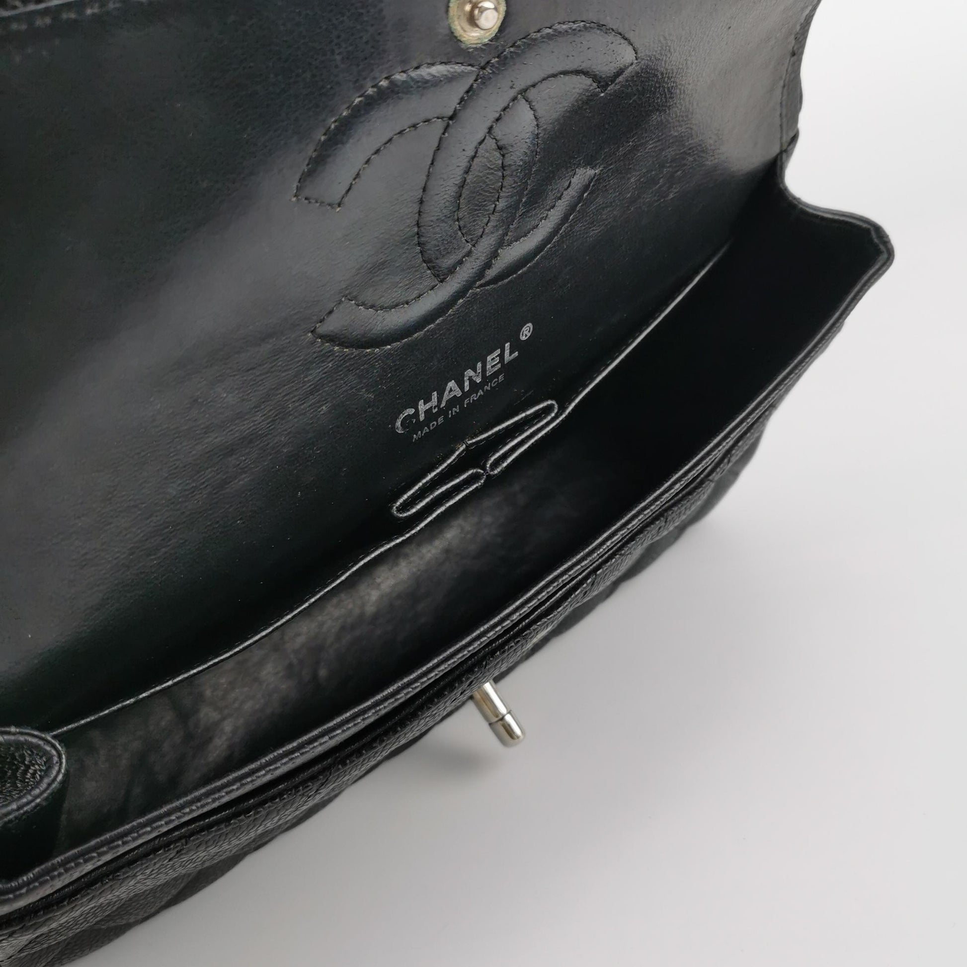 Chanel Classic Flap Medium Caviar Silver Hardware