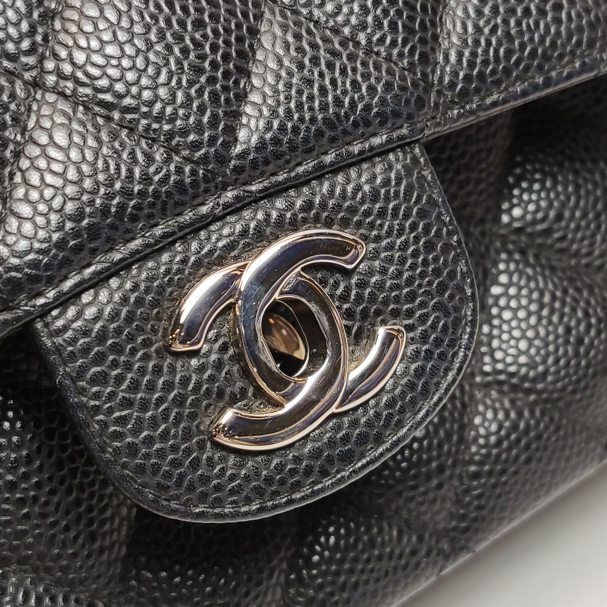 Chanel Classic Flap Medium Caviar Silver Hardware