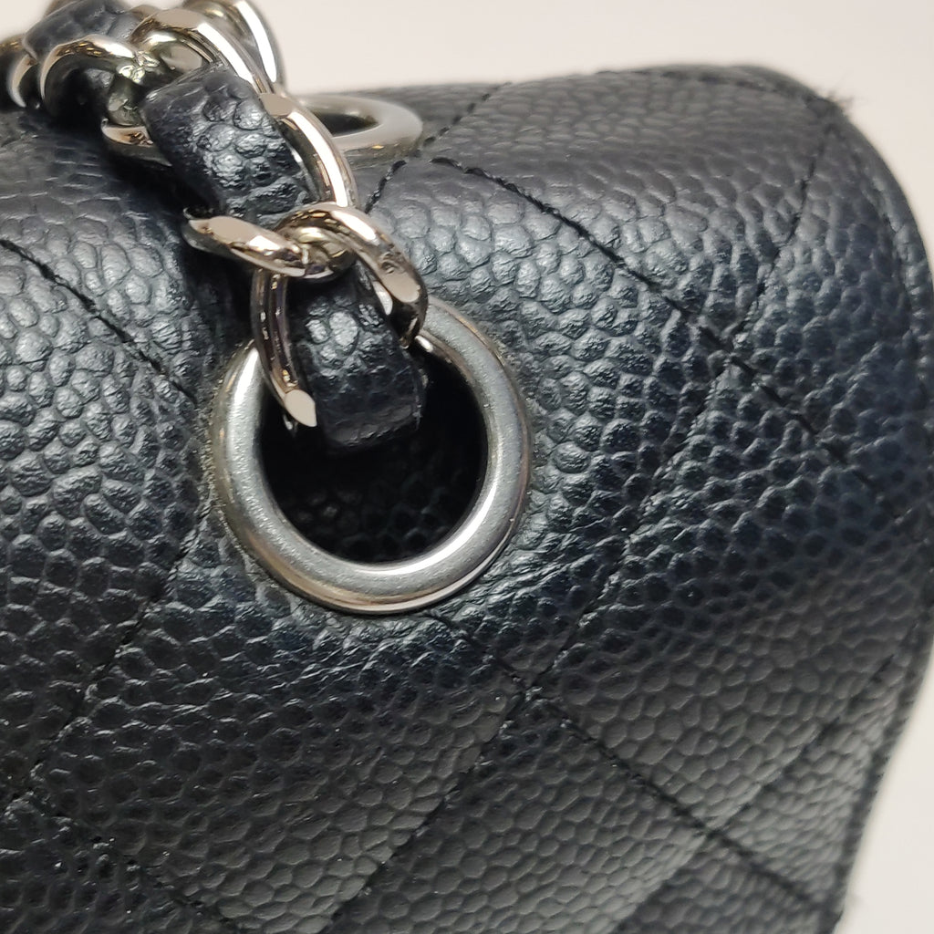 Chanel Classic Flap Medium Caviar Silver Hardware