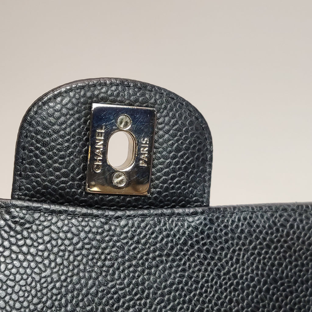 Chanel Classic Flap Medium Caviar Silver Hardware