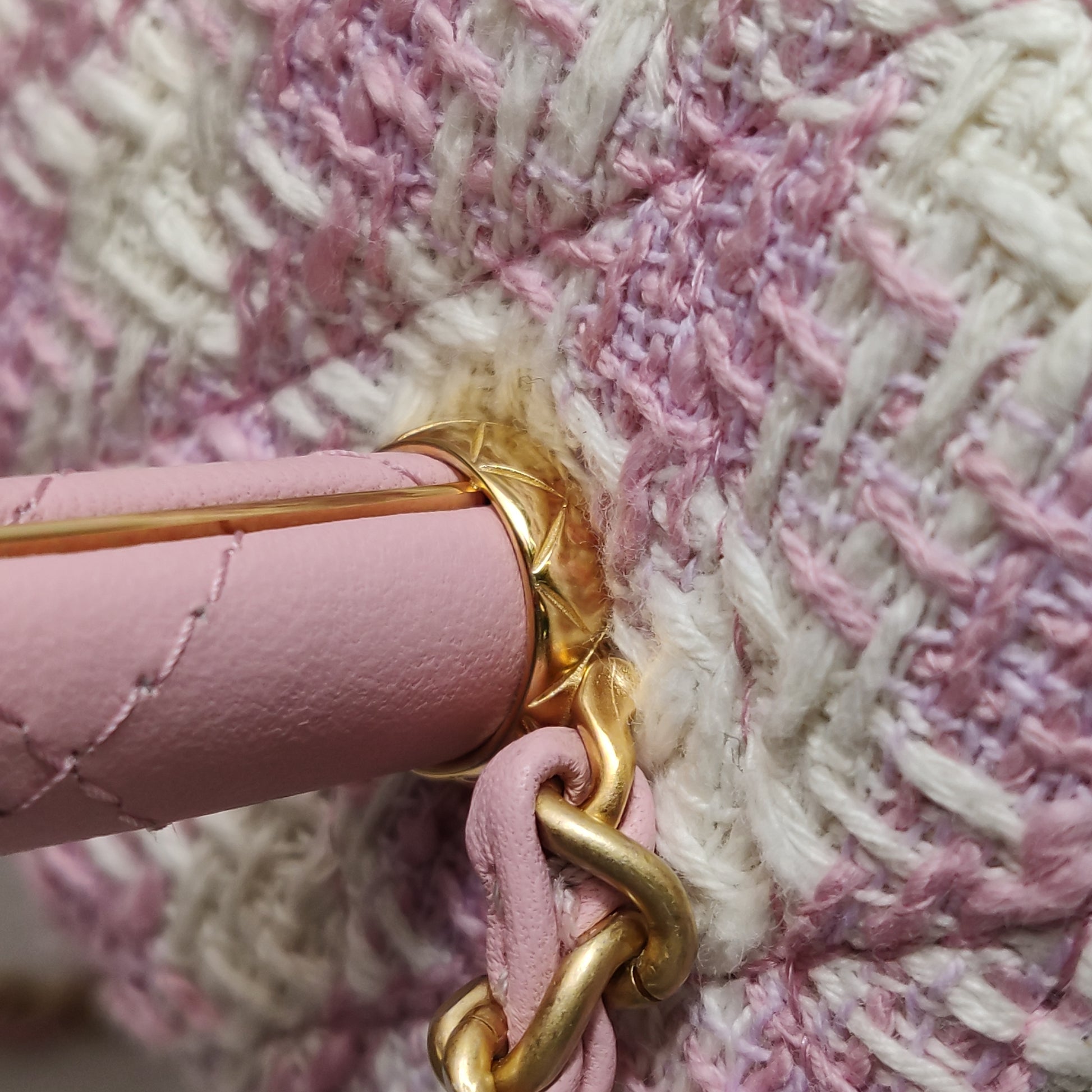 Chanel Tweed Handle Crush Small Vanity Case Pink