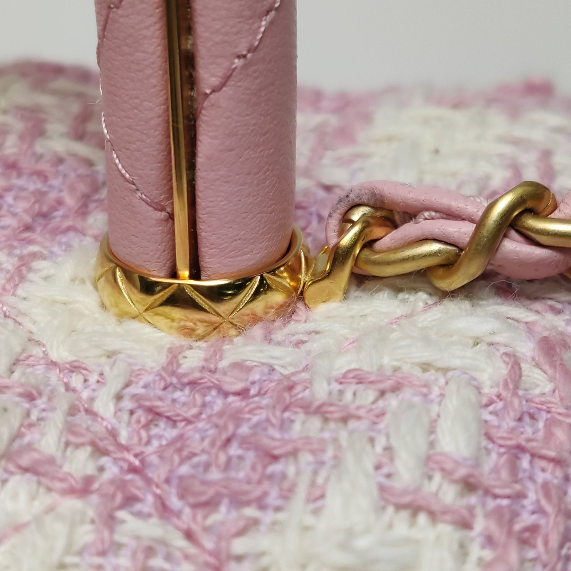 Chanel Tweed Handle Crush Small Vanity Case Pink