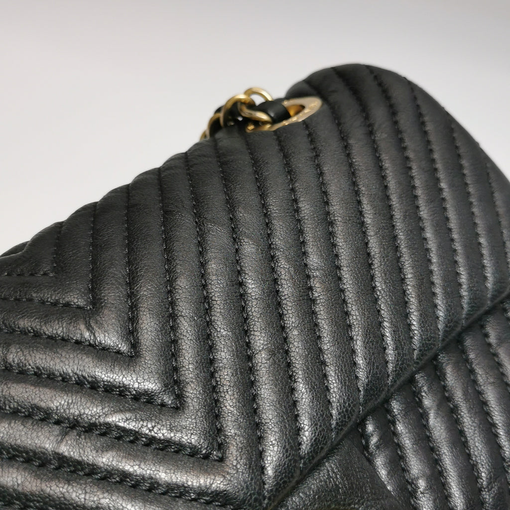 Chanel Chevron Quilted Medium Flap Wrinkled Calfskin