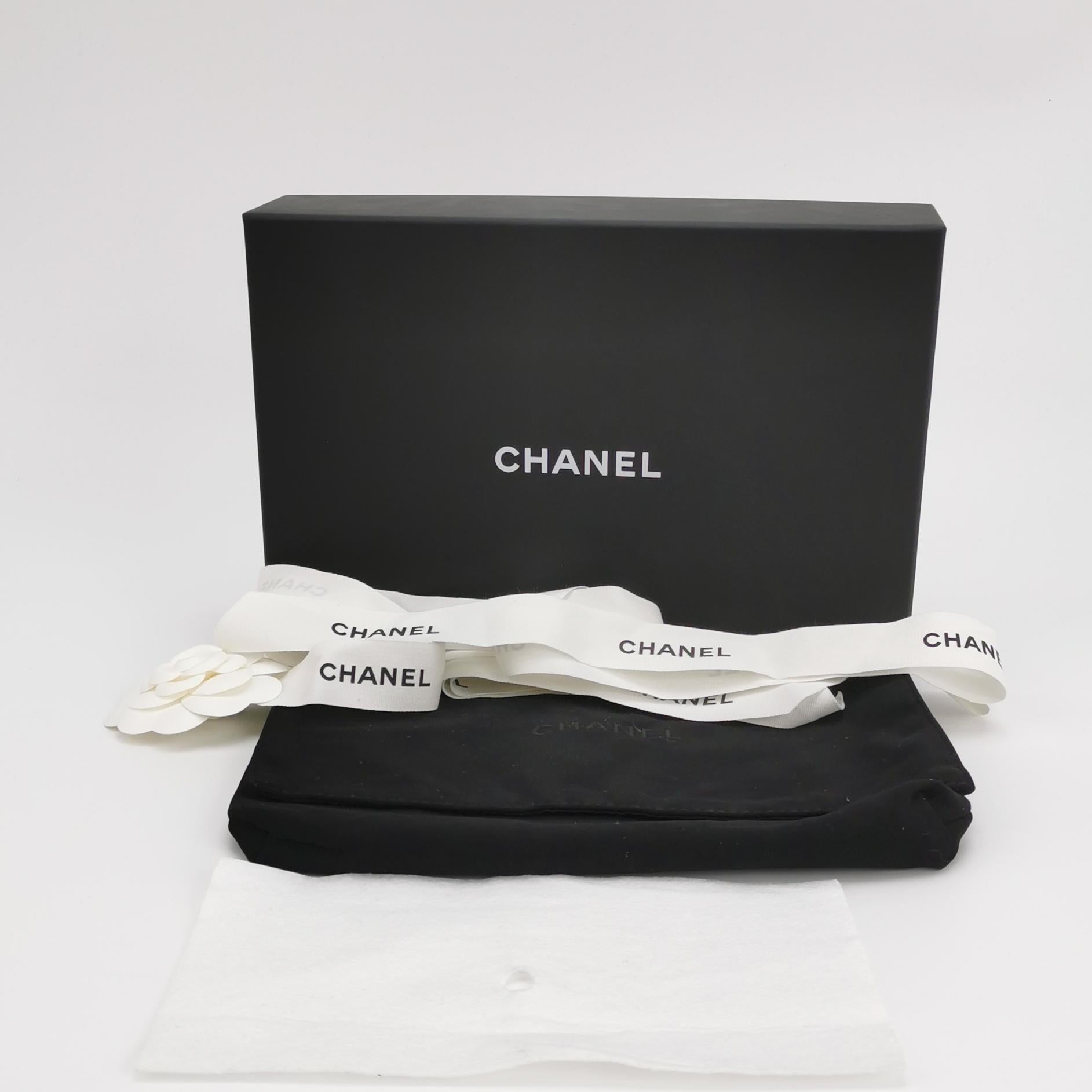 Chanel Pearl Crush Wallet on Chain Lambskin