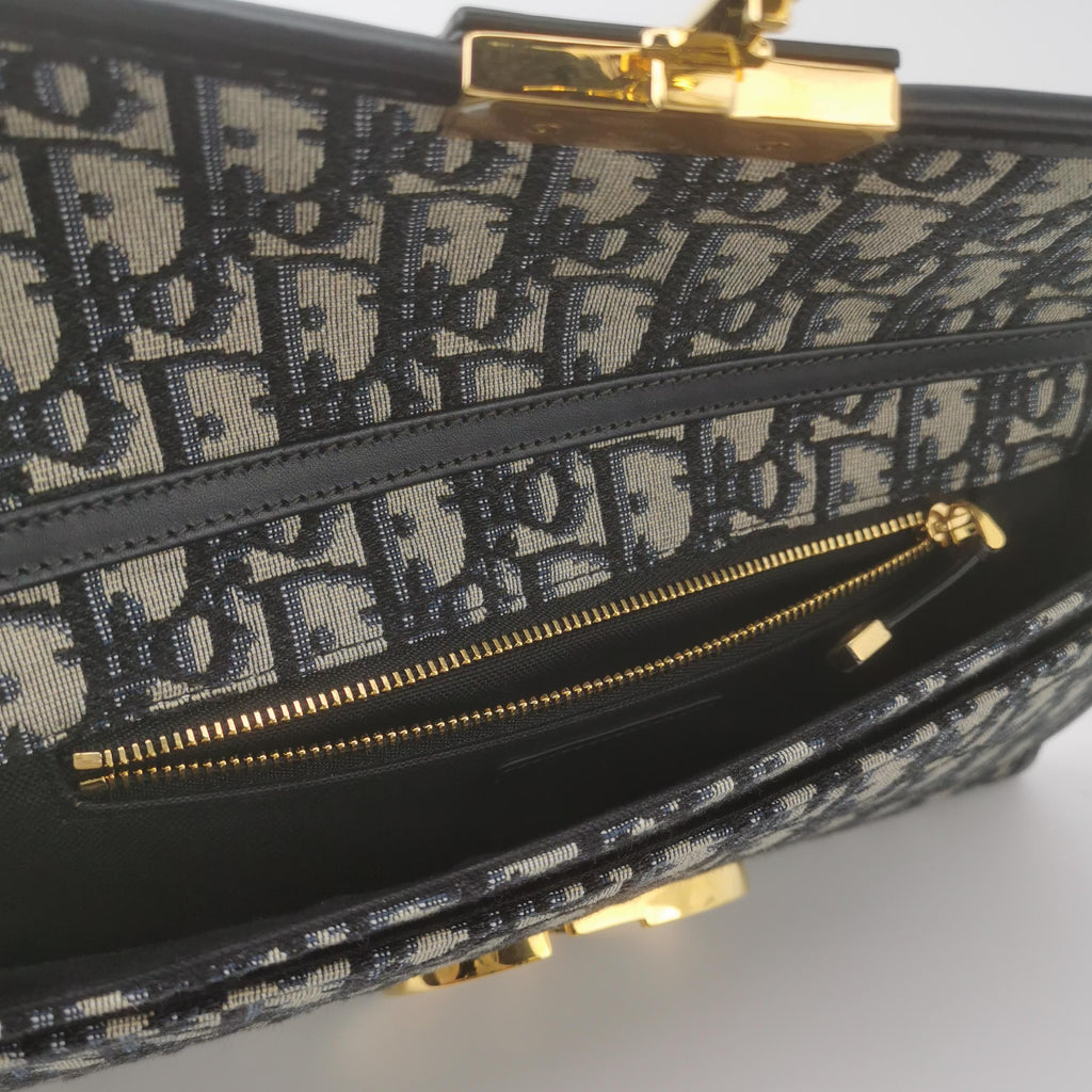 Dior 30 Montaigne Oblique Canvas Chain Clutch