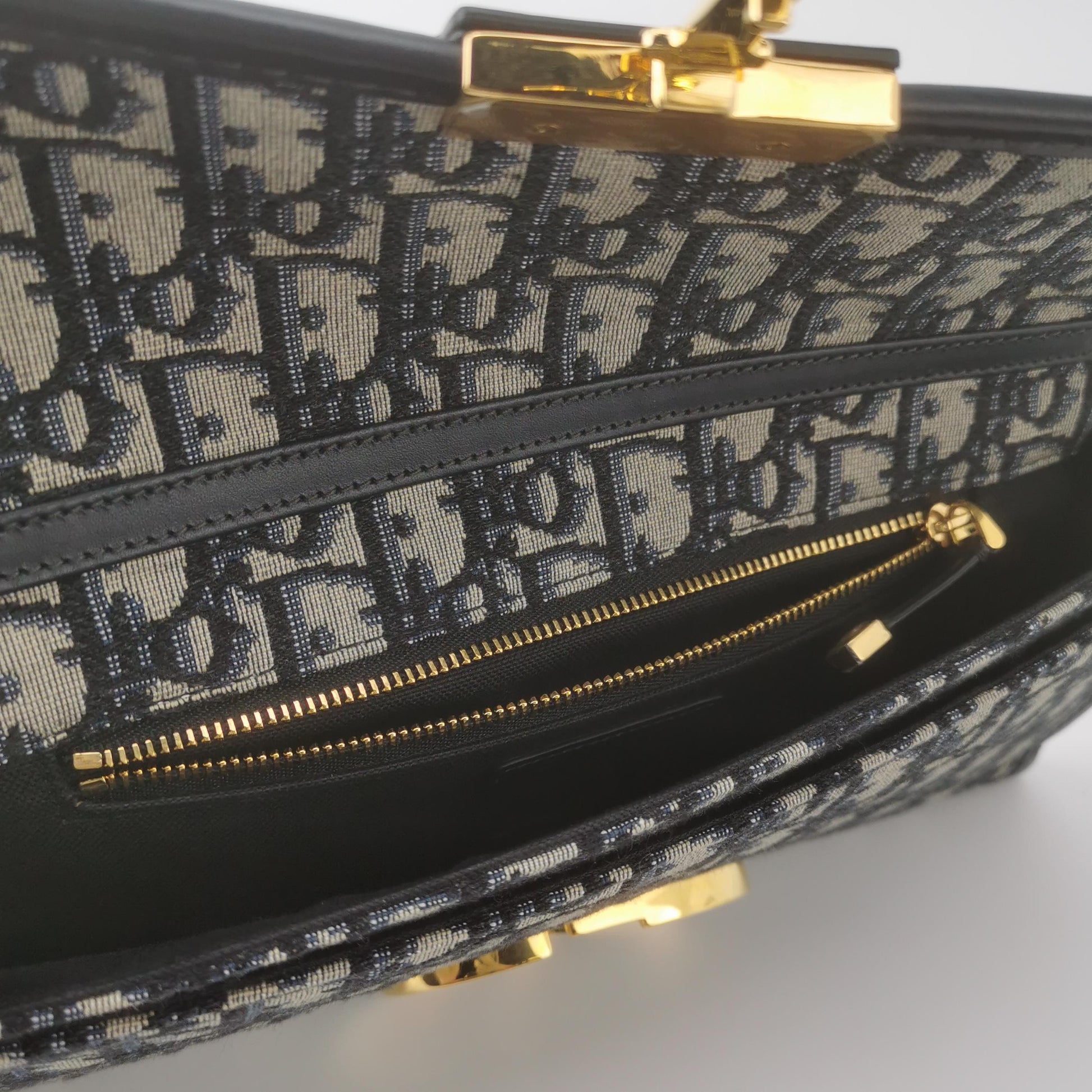 Dior 30 Montaigne Oblique Canvas Chain Clutch