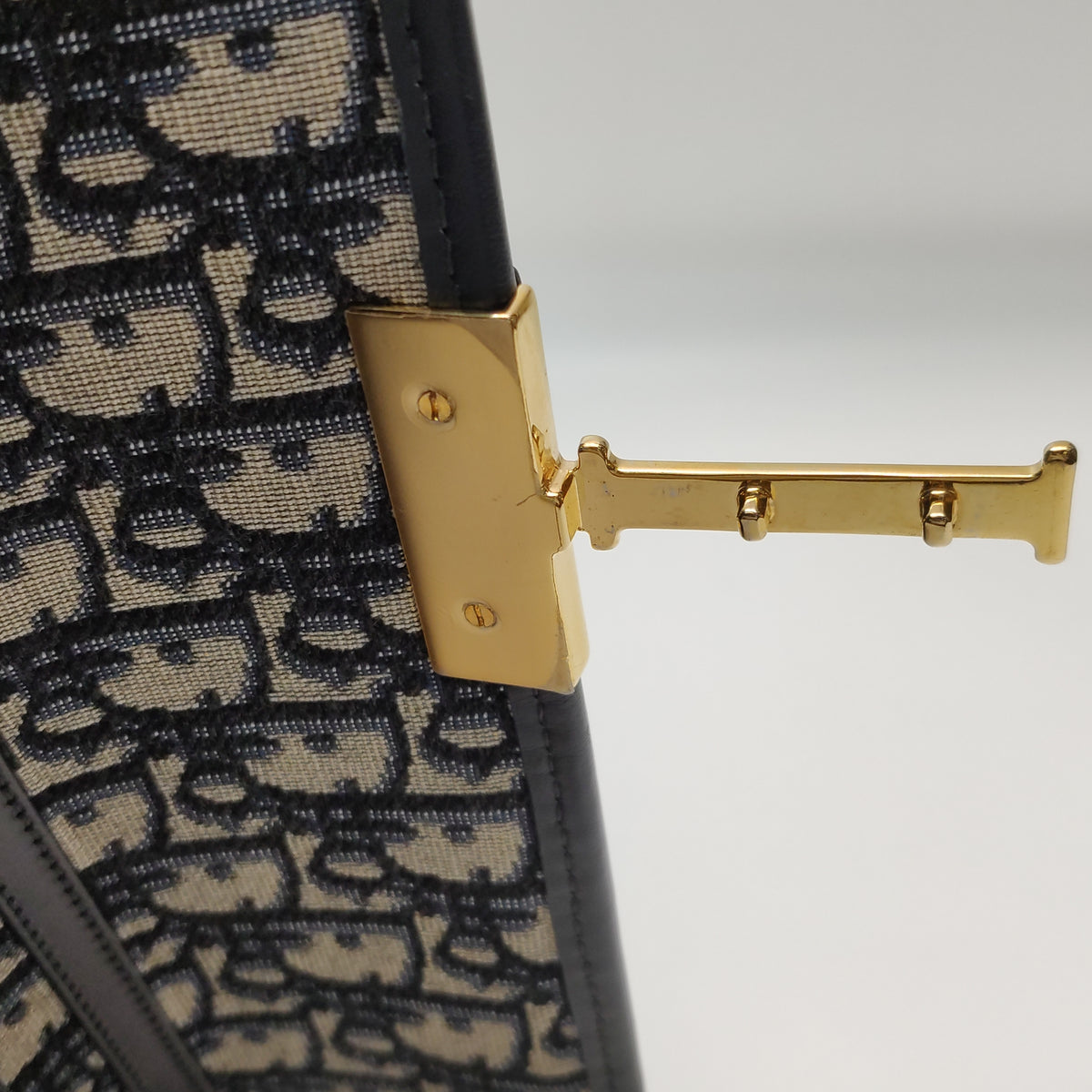 Dior Oblique 30 Montaigne Chain Pouch Blue
