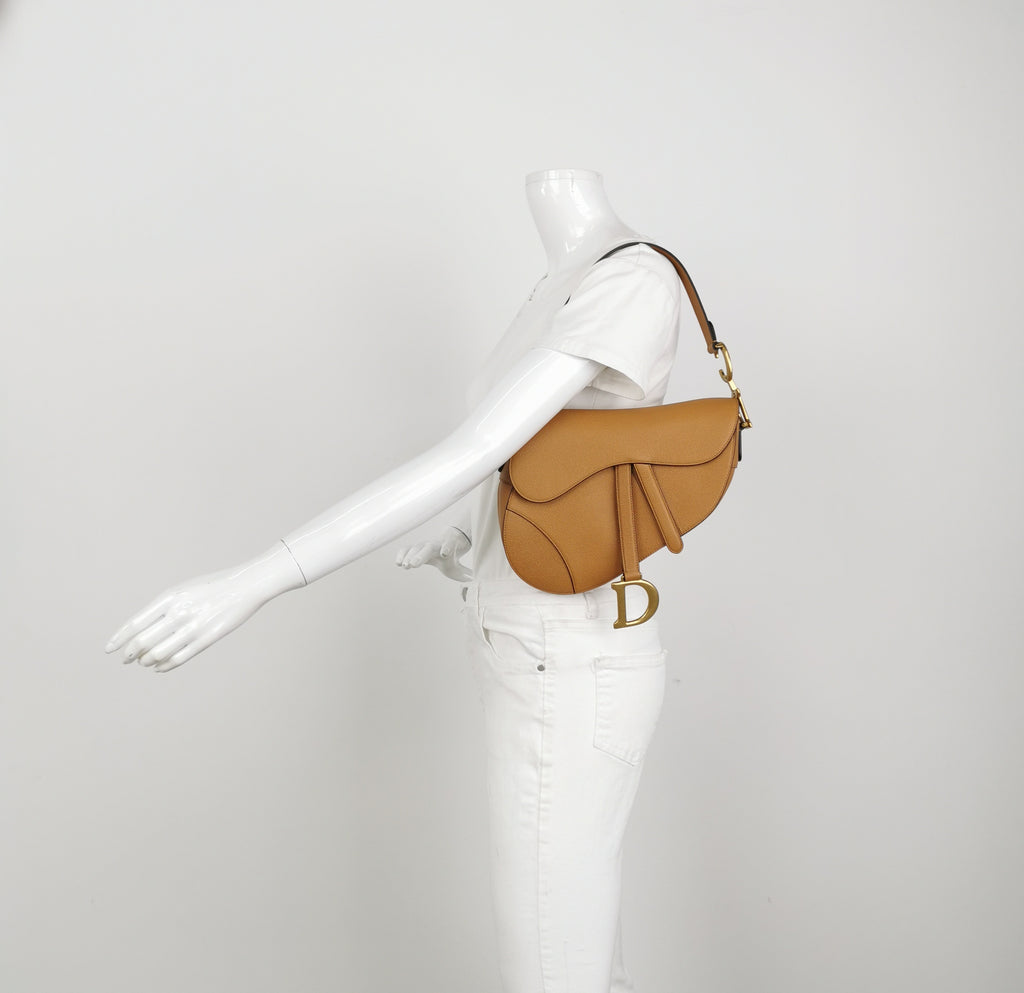 Dior Saddle Medium Camel