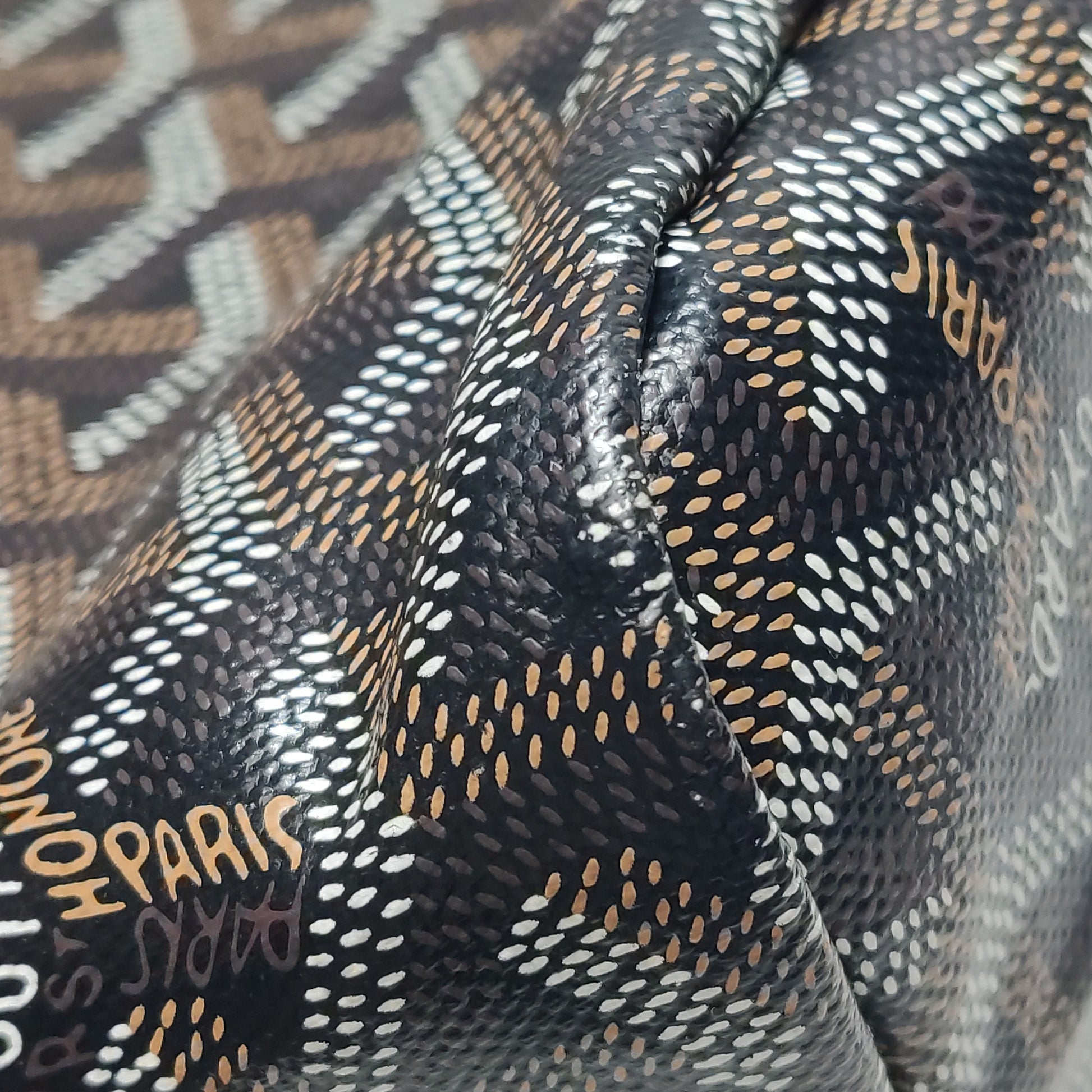 Goyard Boheme Hobo Noir Tan