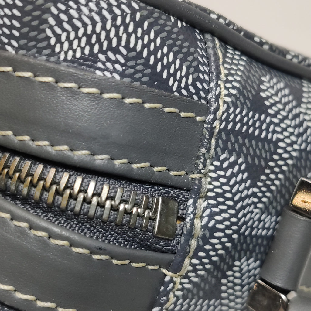 Goyard Cap Vert Crossbody Gray