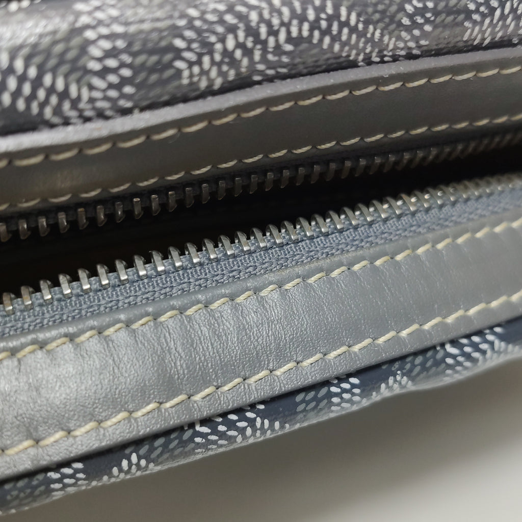 Goyard Cap Vert Crossbody Gray