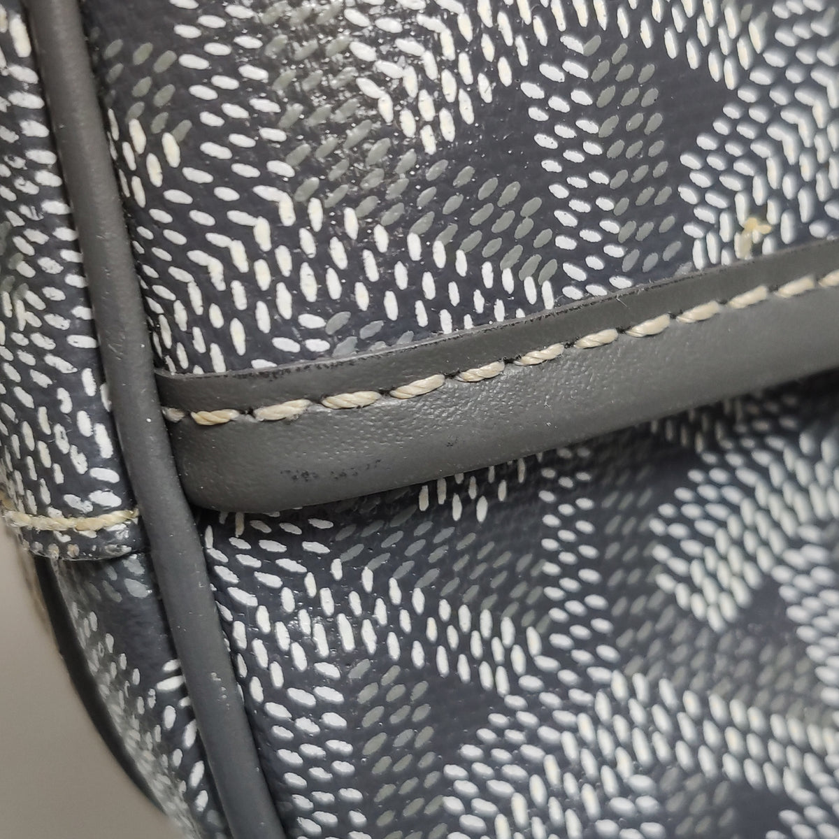 Goyard Cap Vert Crossbody Gray