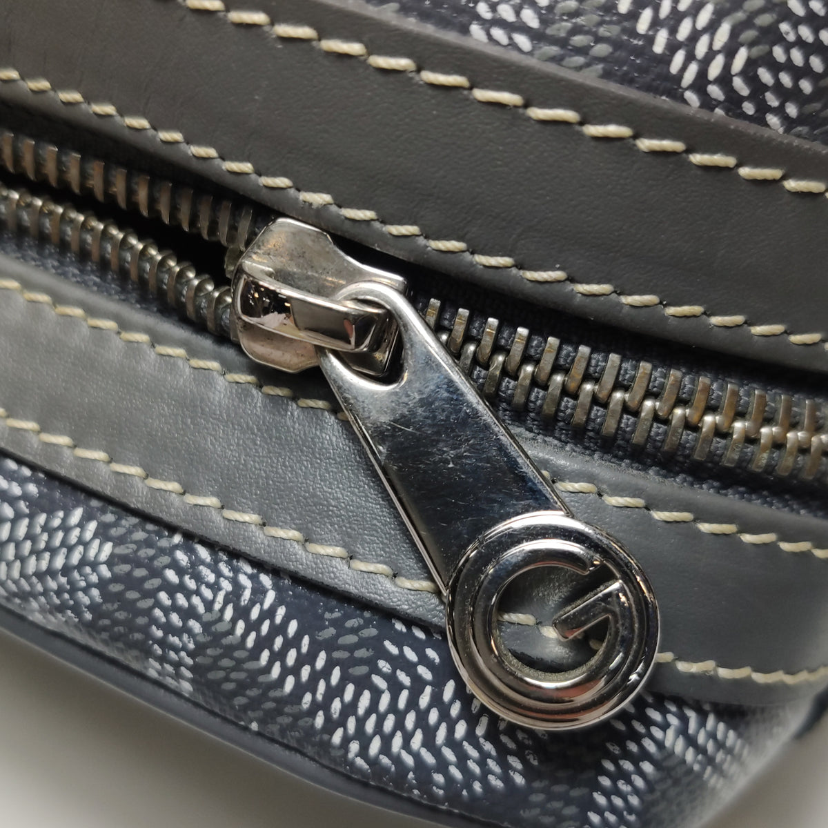 Goyard Cap Vert Crossbody Gray