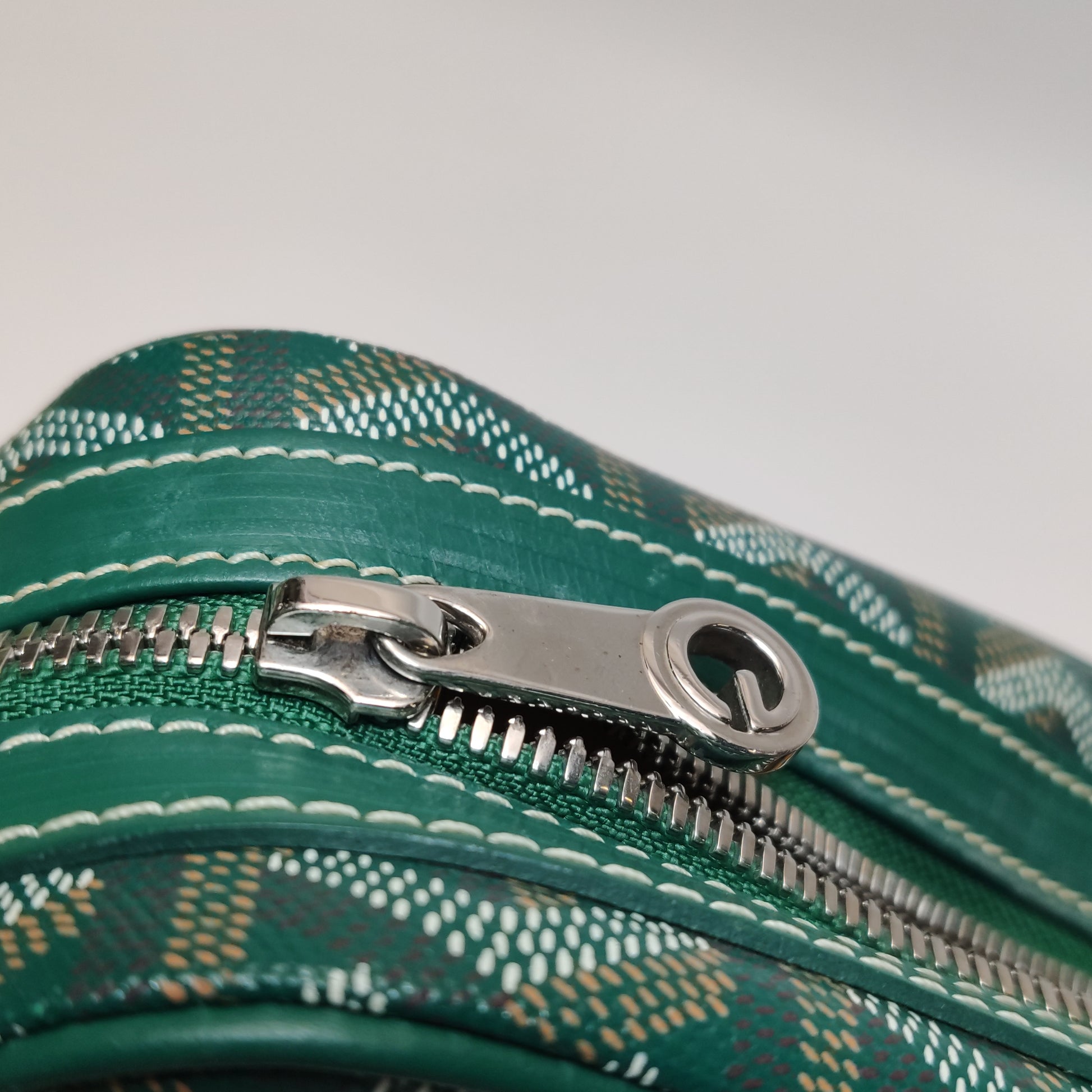 Goyard Cap Vert Crossbody Green