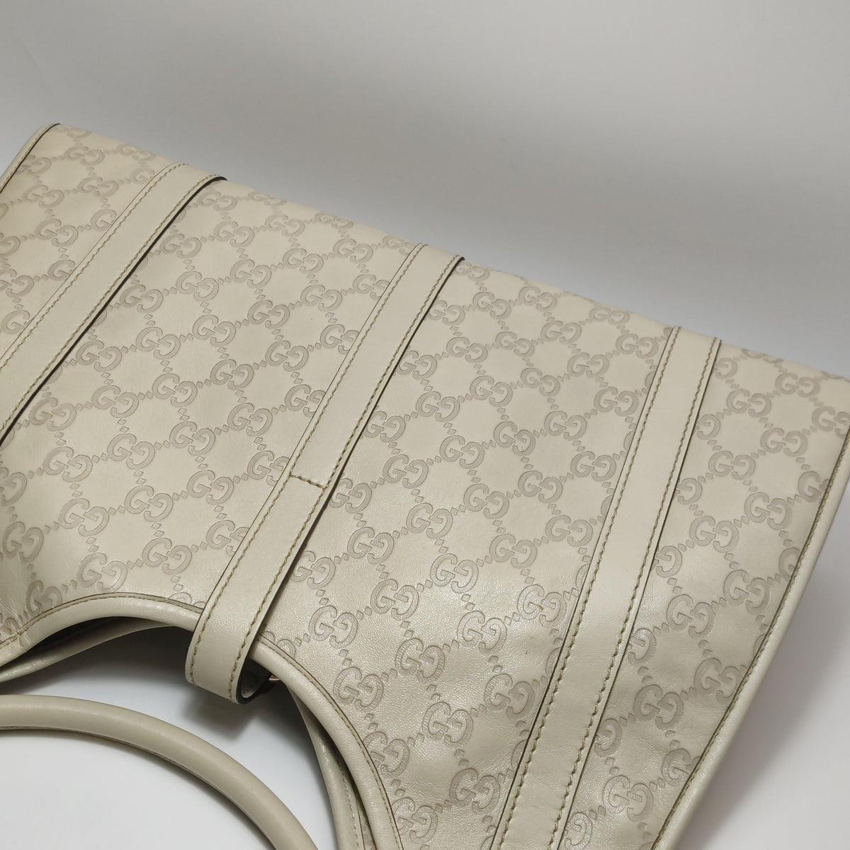 Gucci Jackie Bardot Guccissima Shoulder Bag White