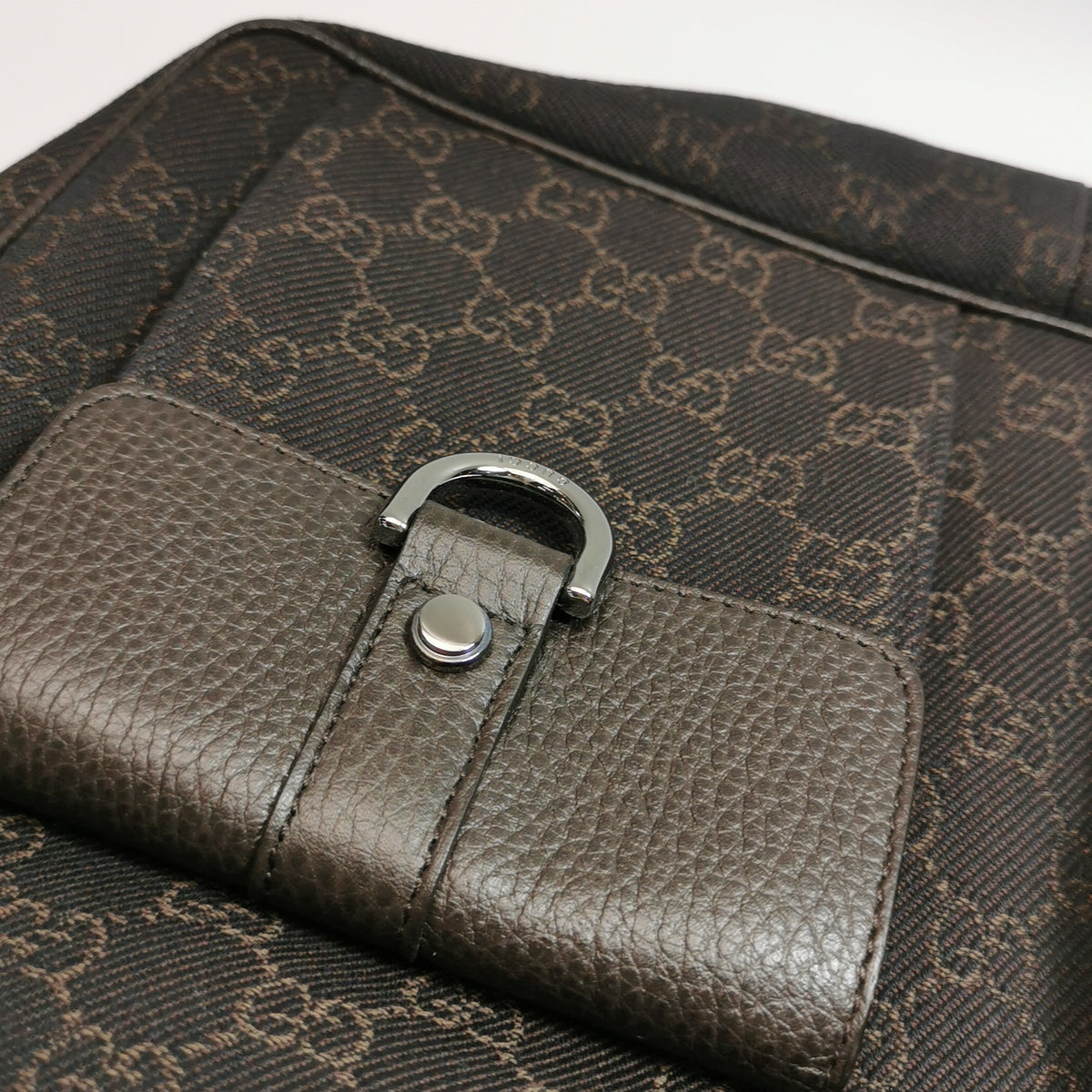 Gucci Abbey Pocket Hobo Shoulder Bag Brown