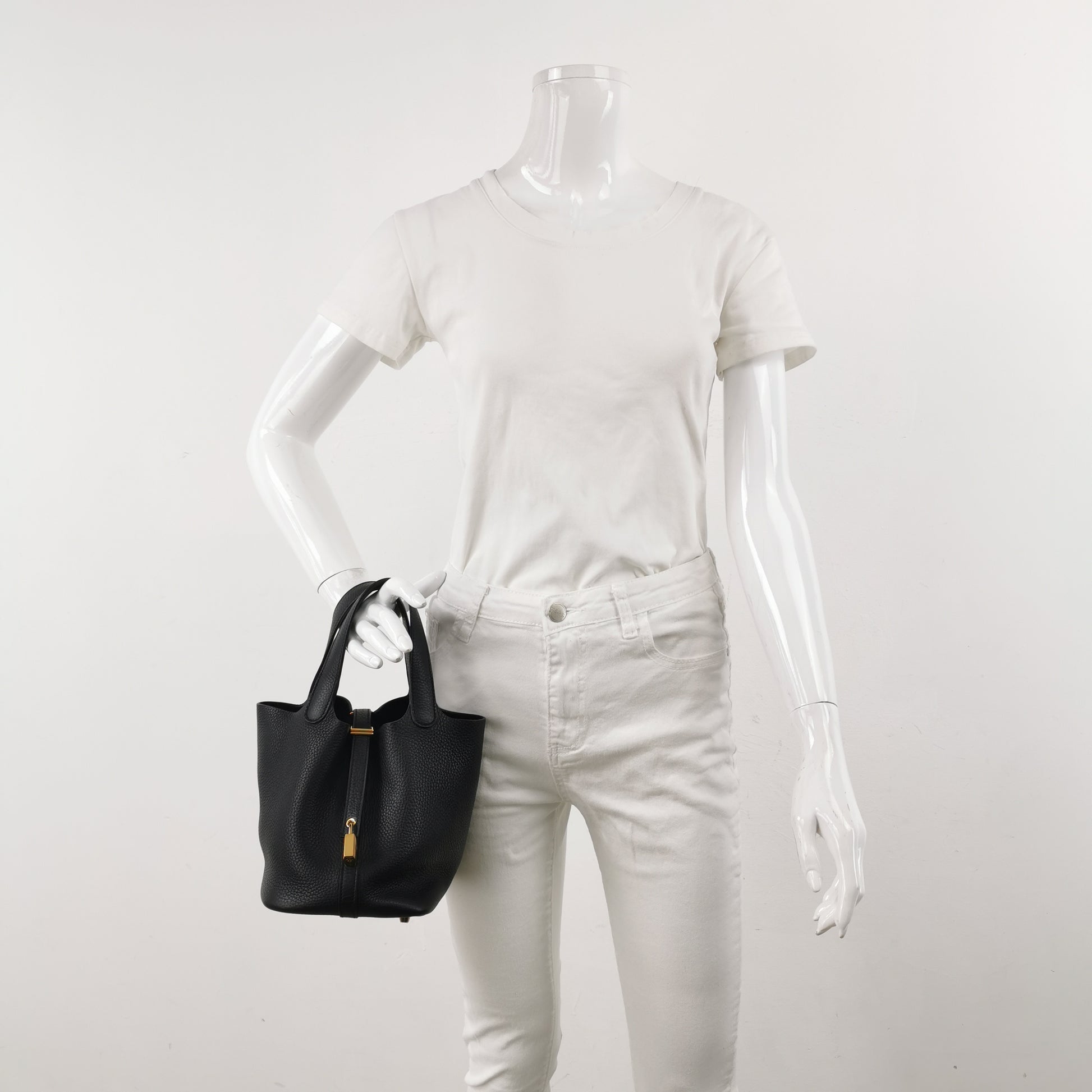 Hermès Picotin 18 Clemence Black GHW