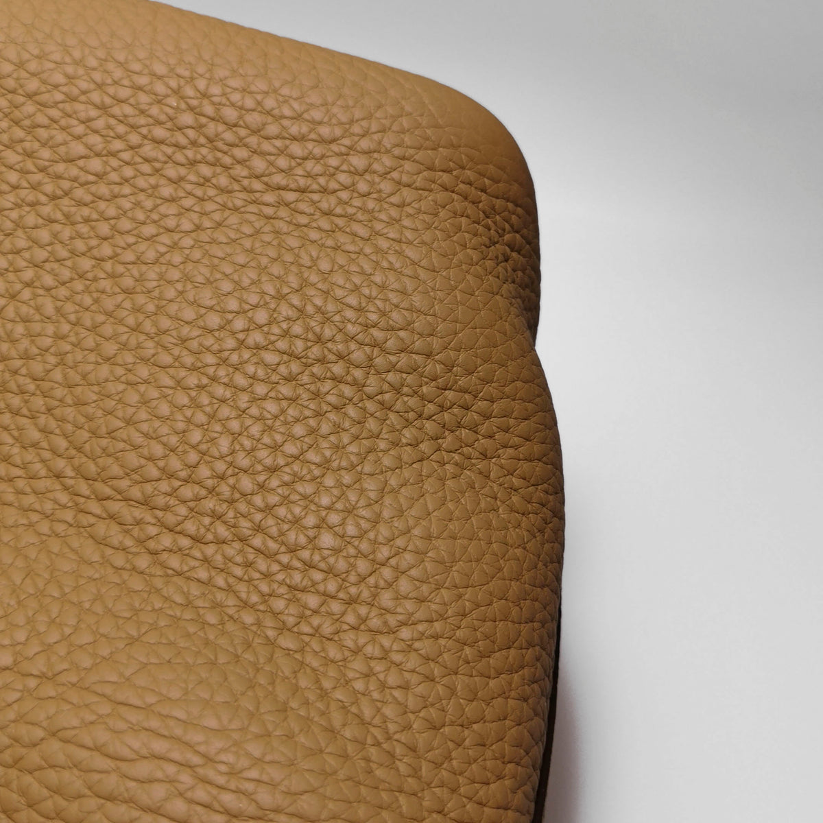 Hermès Picotin 18 Biscuit Taurillon Clemence