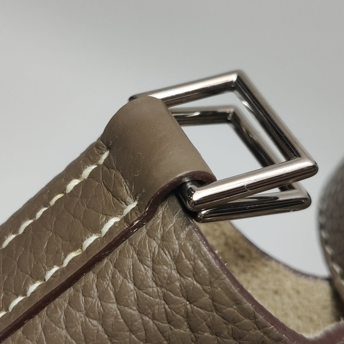 Hermès Picotin 18 Taurillon Clemence Etoupe
