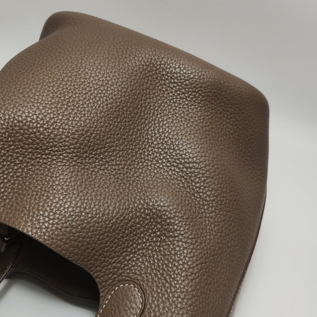 Hermès Picotin 18 Taurillon Clemence Etoupe