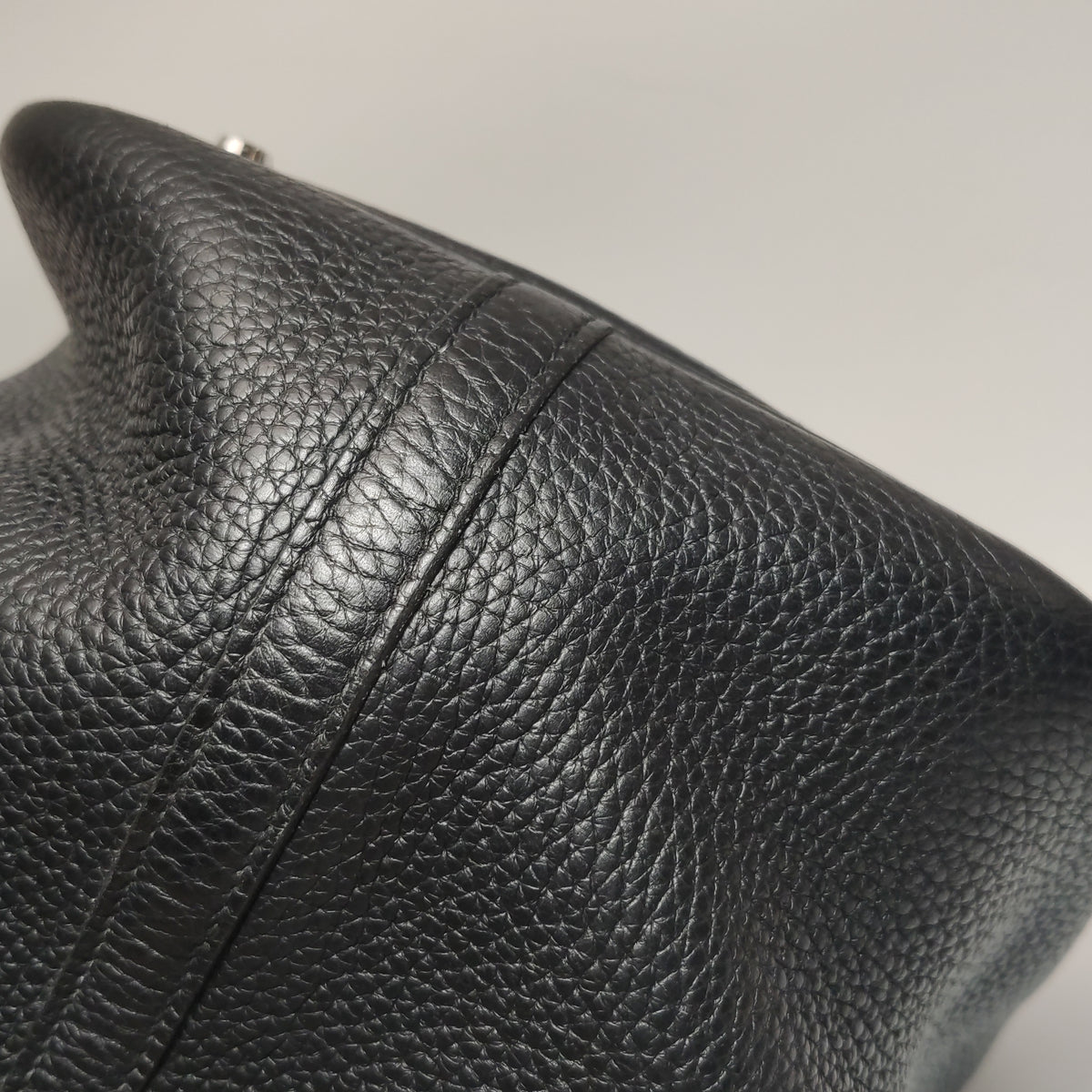 Hermès Picotin 22 Taurillon Clemence Black