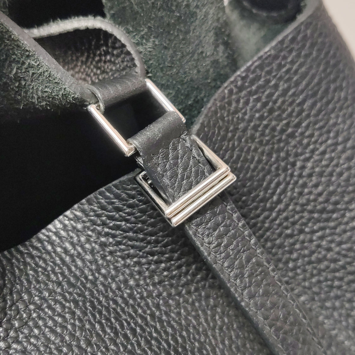 Hermès Picotin 22 Taurillon Clemence Black