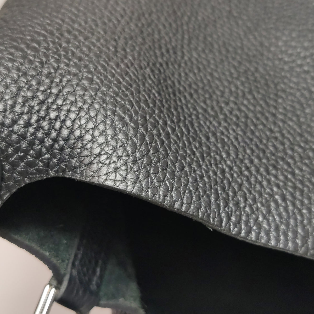 Hermès Picotin 22 Taurillon Clemence Black
