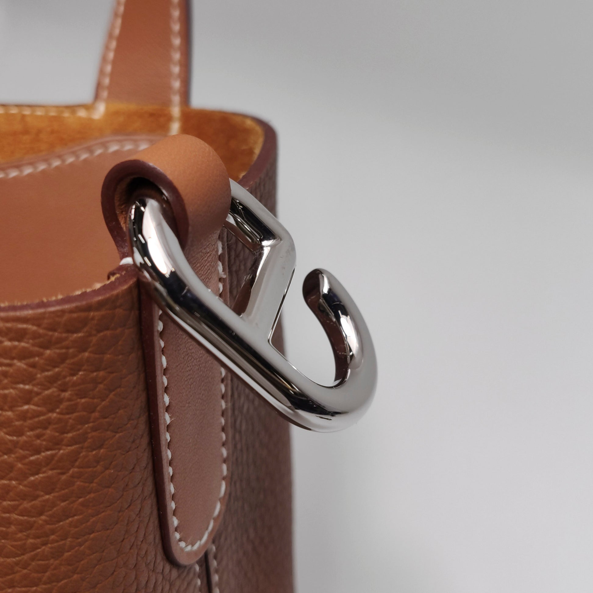 Hermes In The Loop 18 Gold SHW