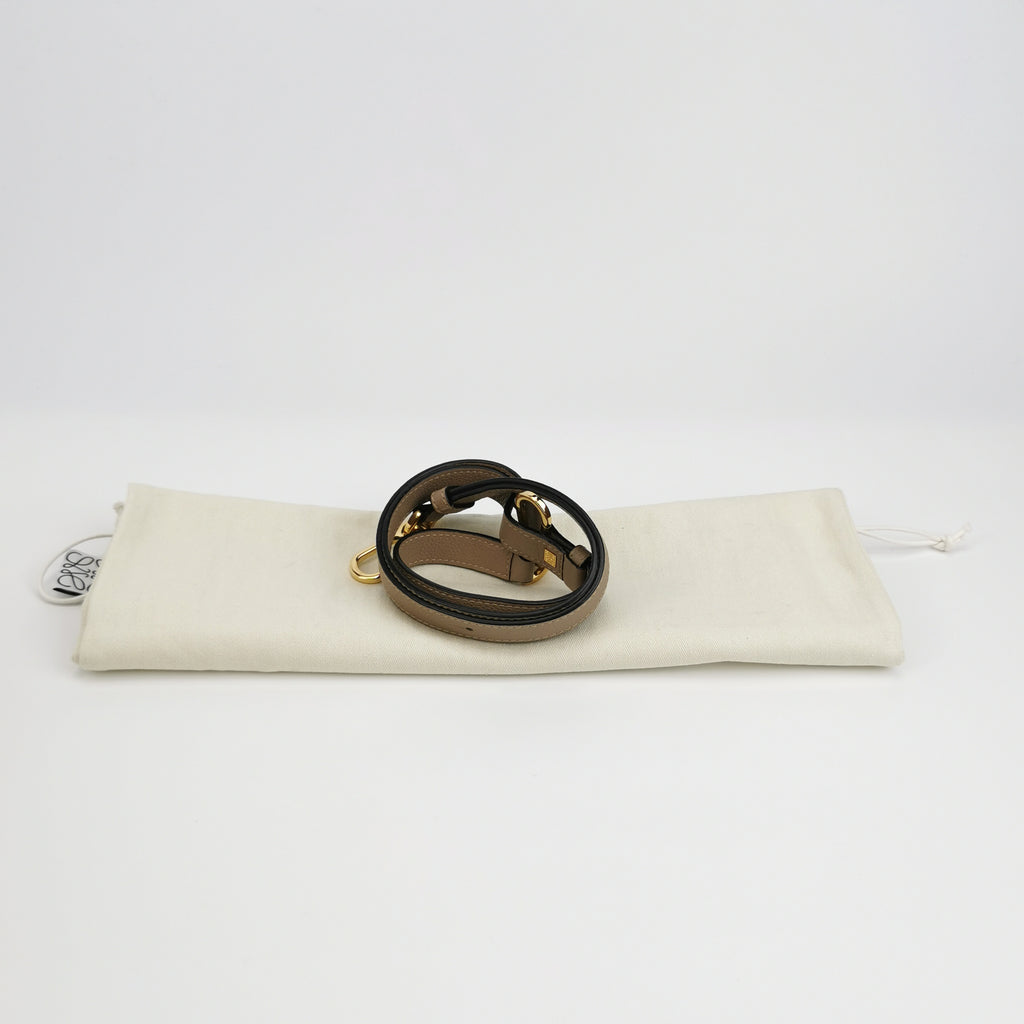 Loewe Puzzle Small Grained Sand GHW