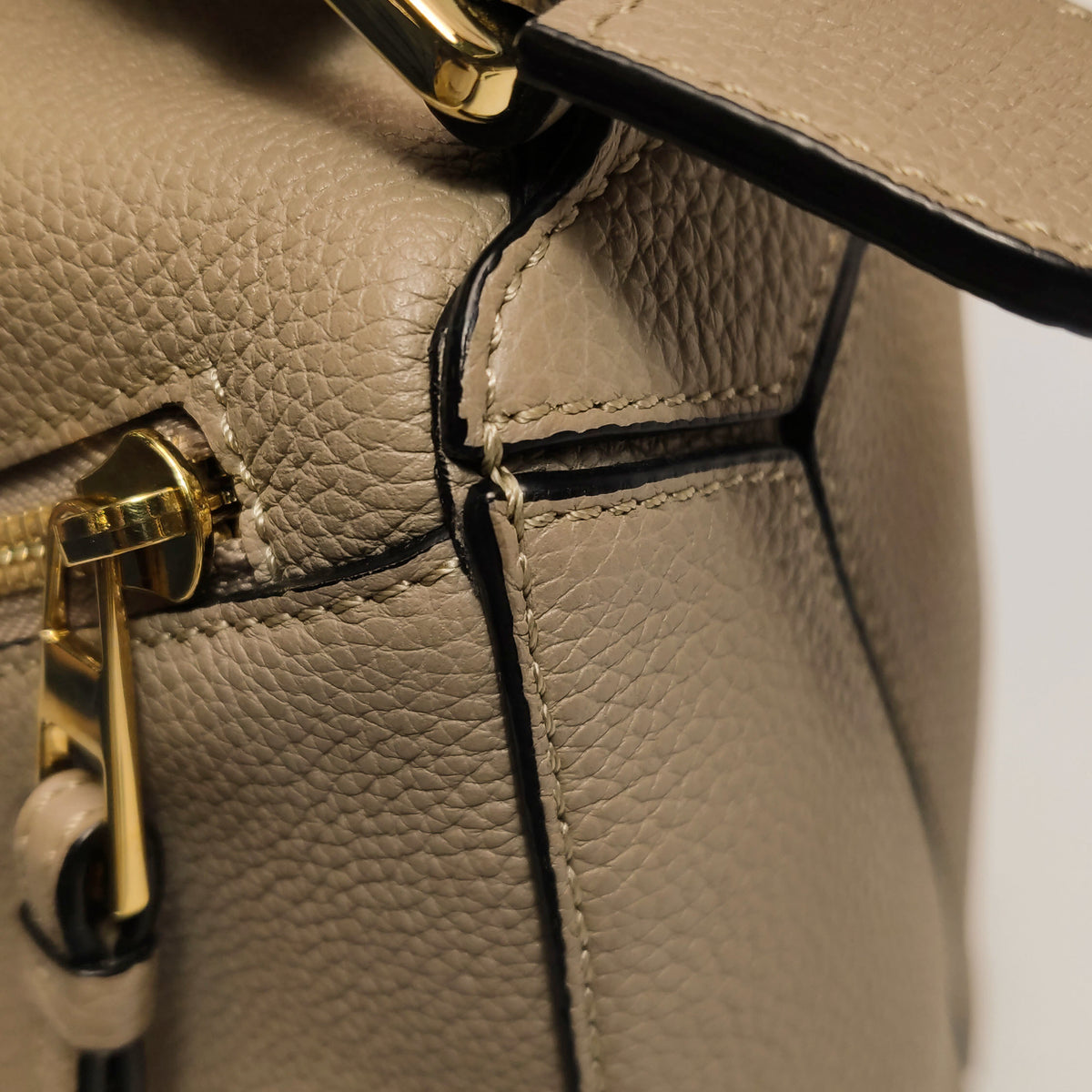 Loewe Puzzle Small Grained Sand GHW