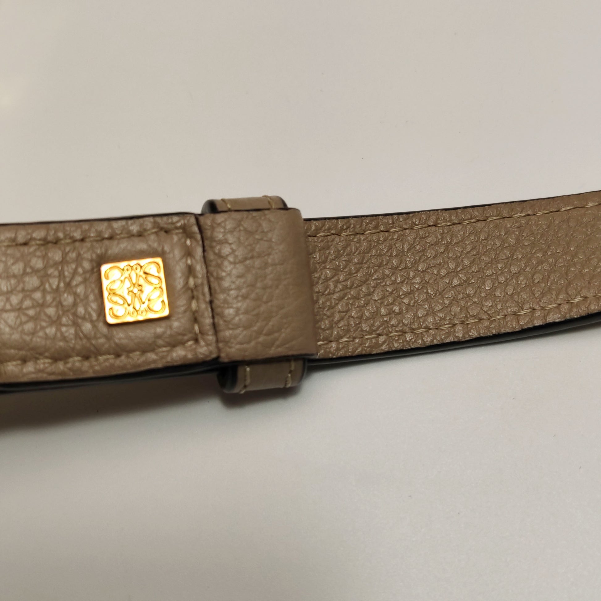 Loewe Puzzle Small Grained Sand GHW