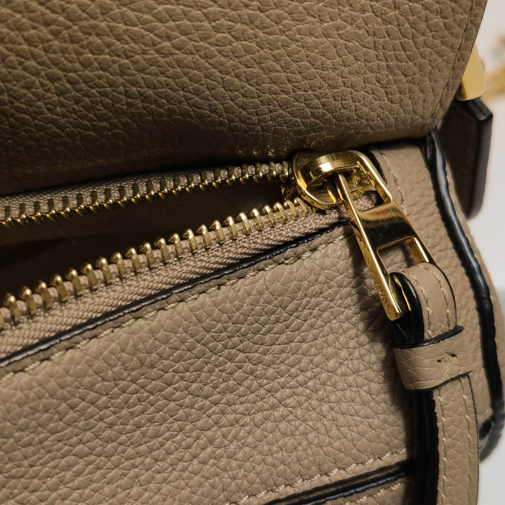 Loewe Puzzle Small Grained Sand GHW