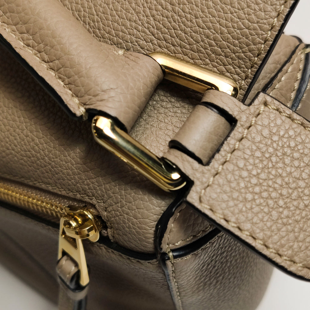 Loewe Puzzle Small Grained Sand GHW