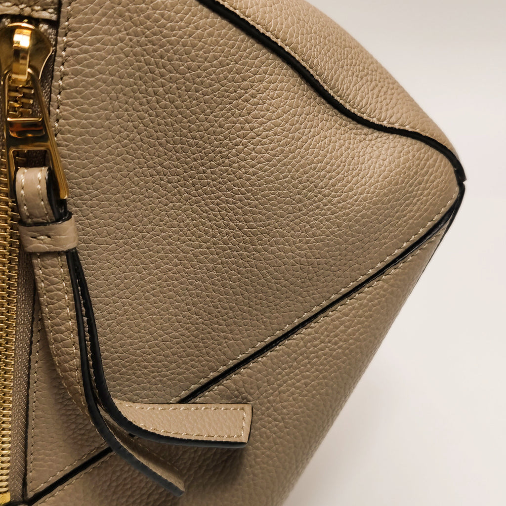 Loewe Puzzle Small Grained Sand GHW