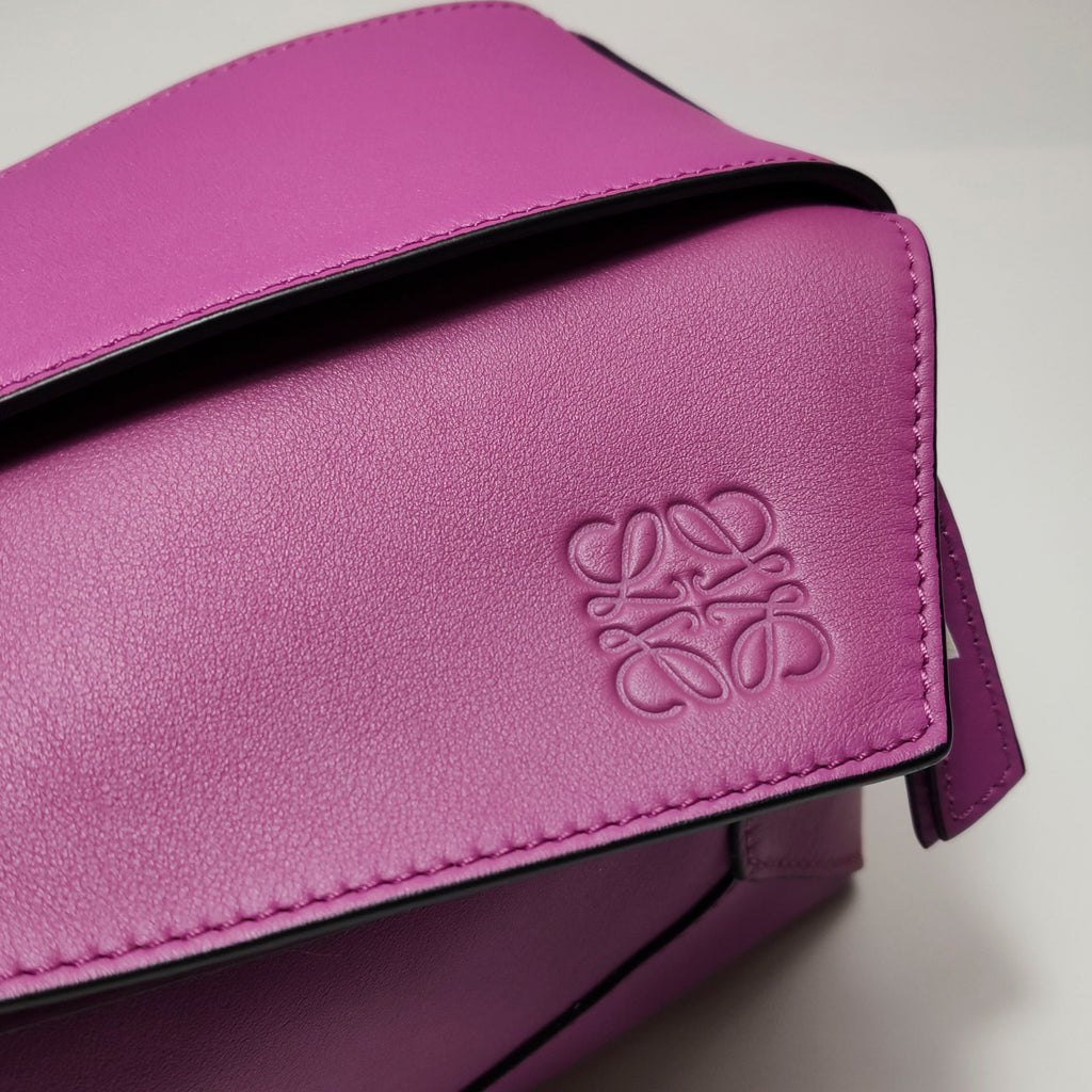 Loewe Puzzle Hobo Magenta