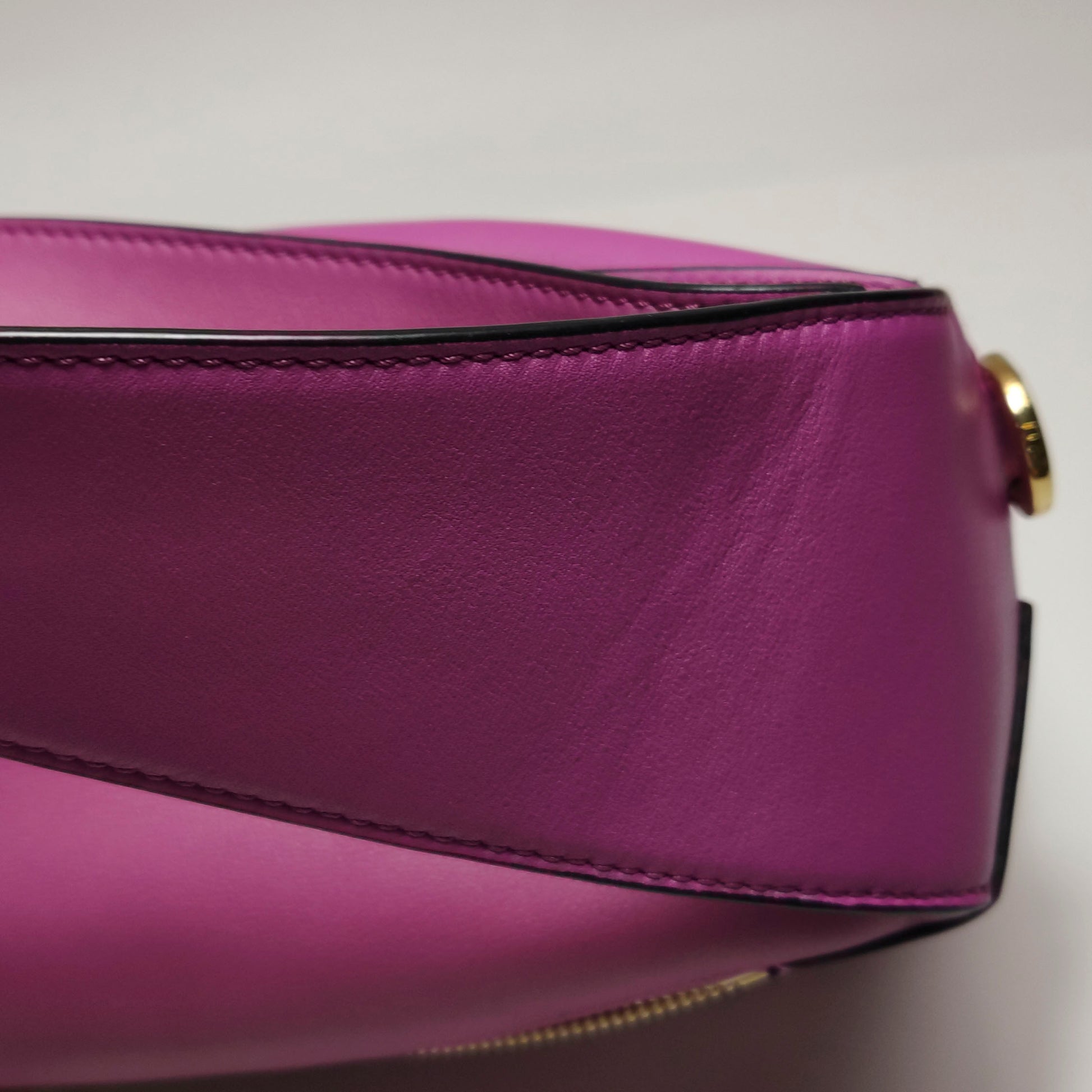 Loewe Puzzle Hobo Magenta