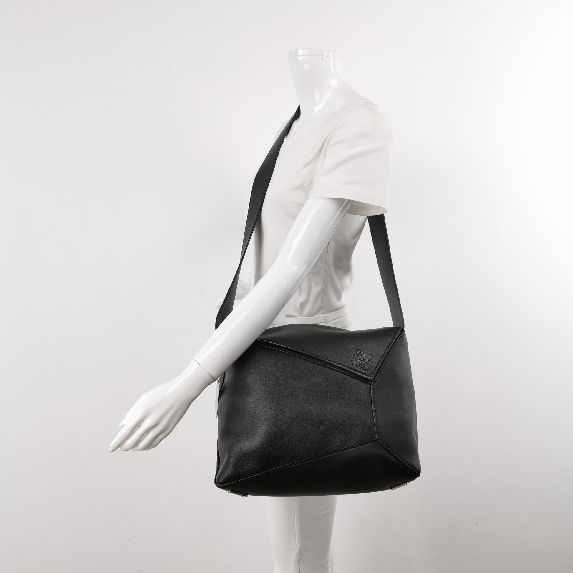 Loewe Puzzle Large Messenger Bag Black