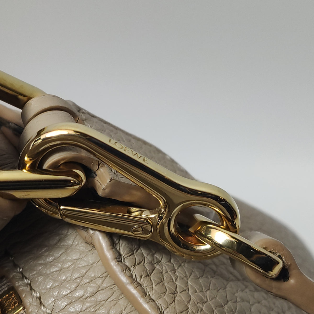 Loewe Puzzle Edge Mini Beige