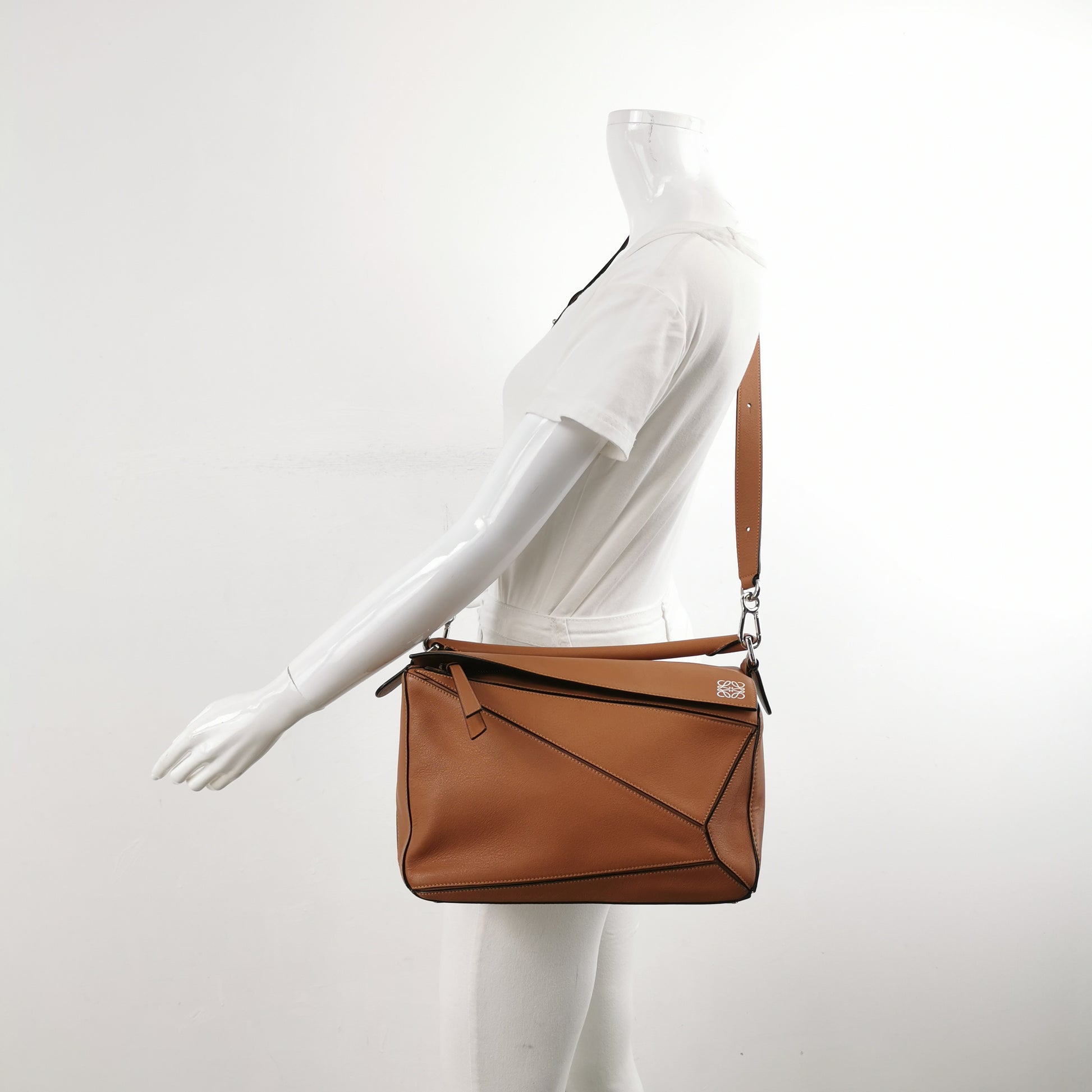 Loewe Puzzle Medium Calfskin Tan