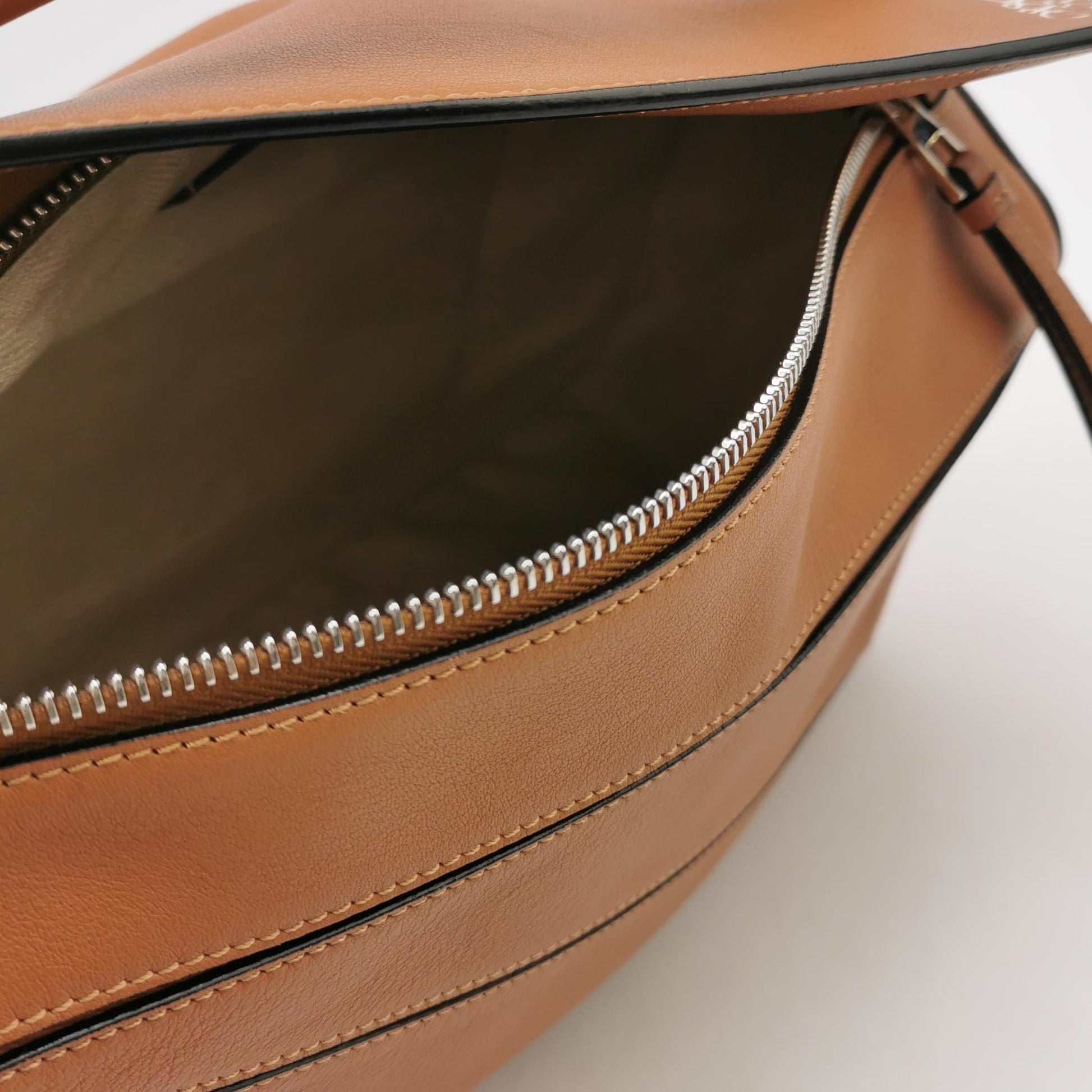Loewe Puzzle Medium Calfskin Tan