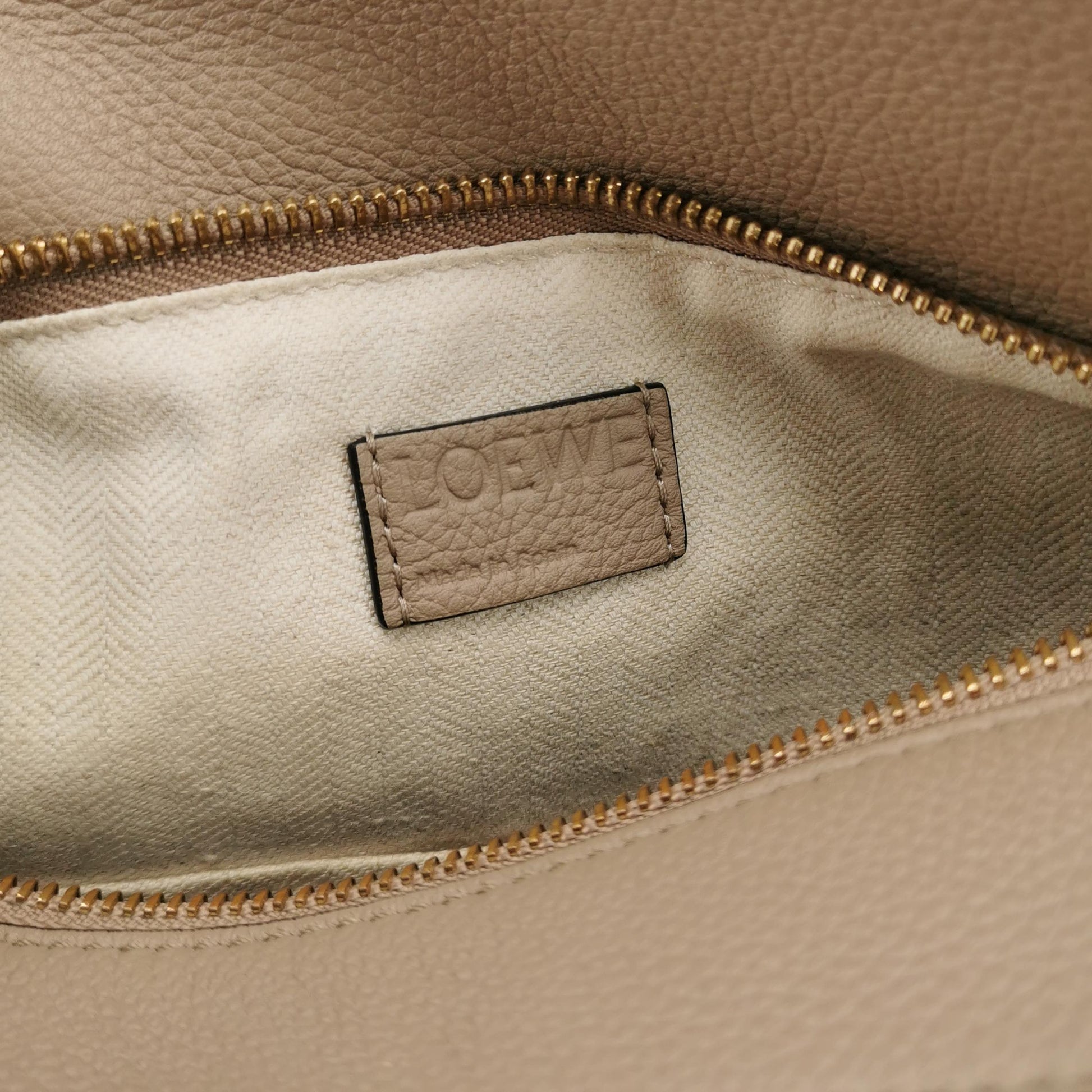 Loewe Puzzle Small Grained Calfskin Beige