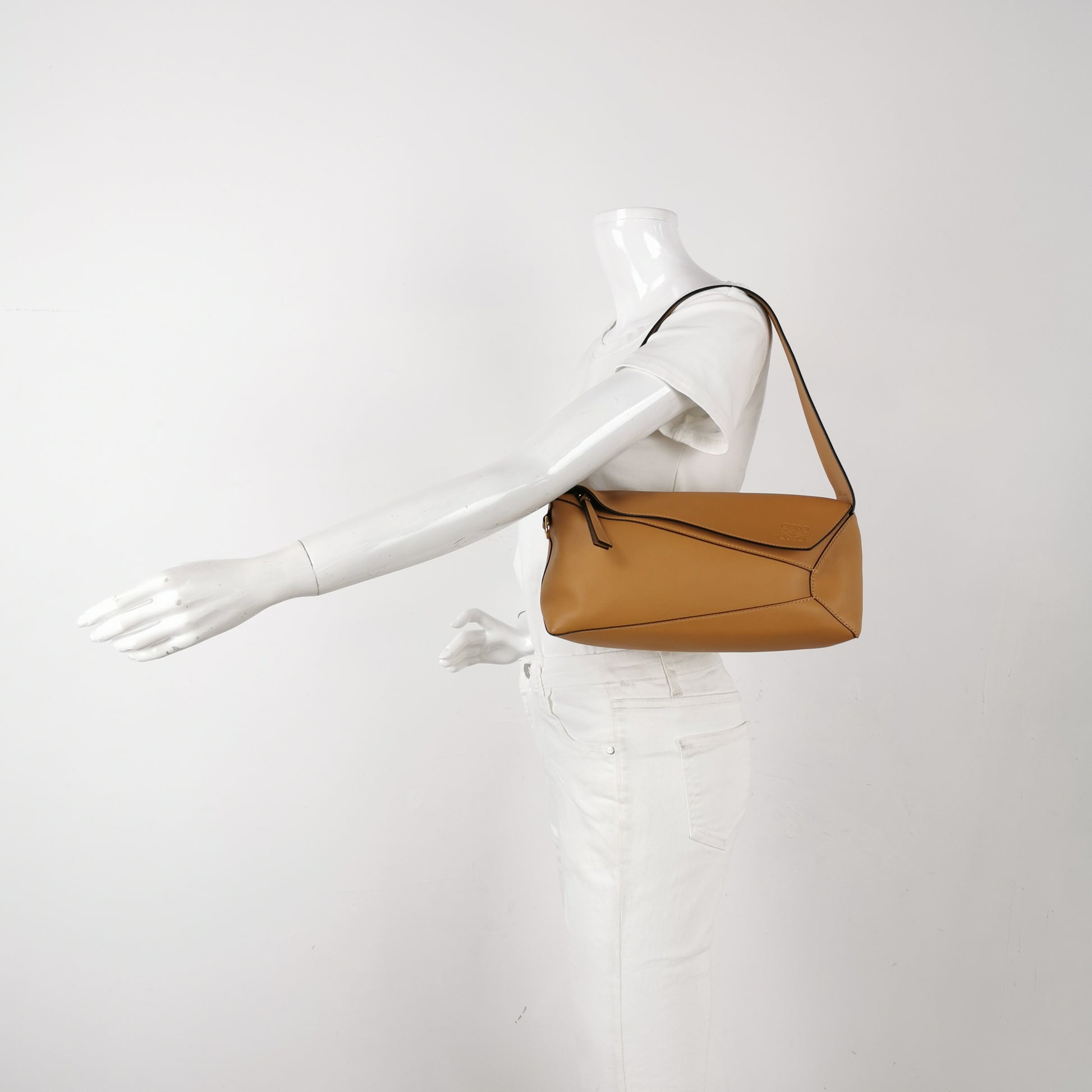 Loewe Puzzle Hobo Caramel