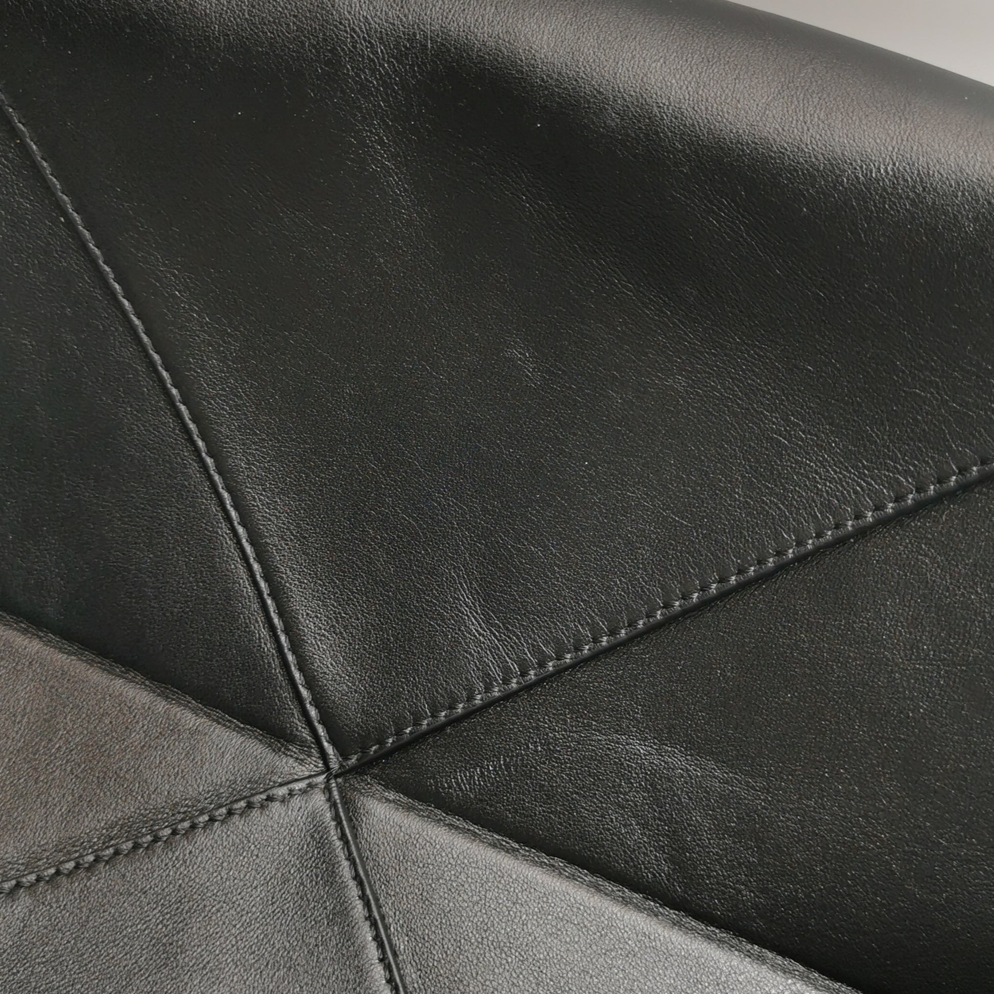 Loewe Puzzle Fold Medium Black