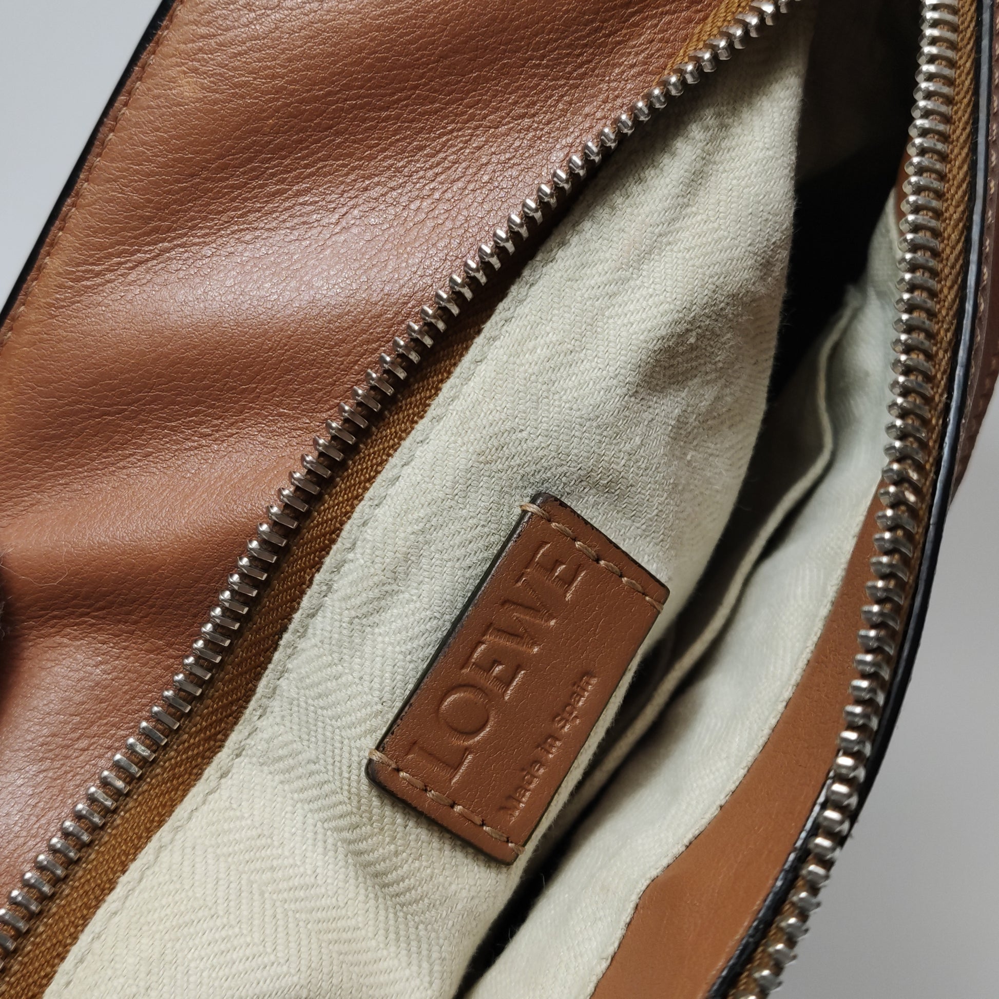 Loewe Puzzle Small Classic Calfskin Tan SHW