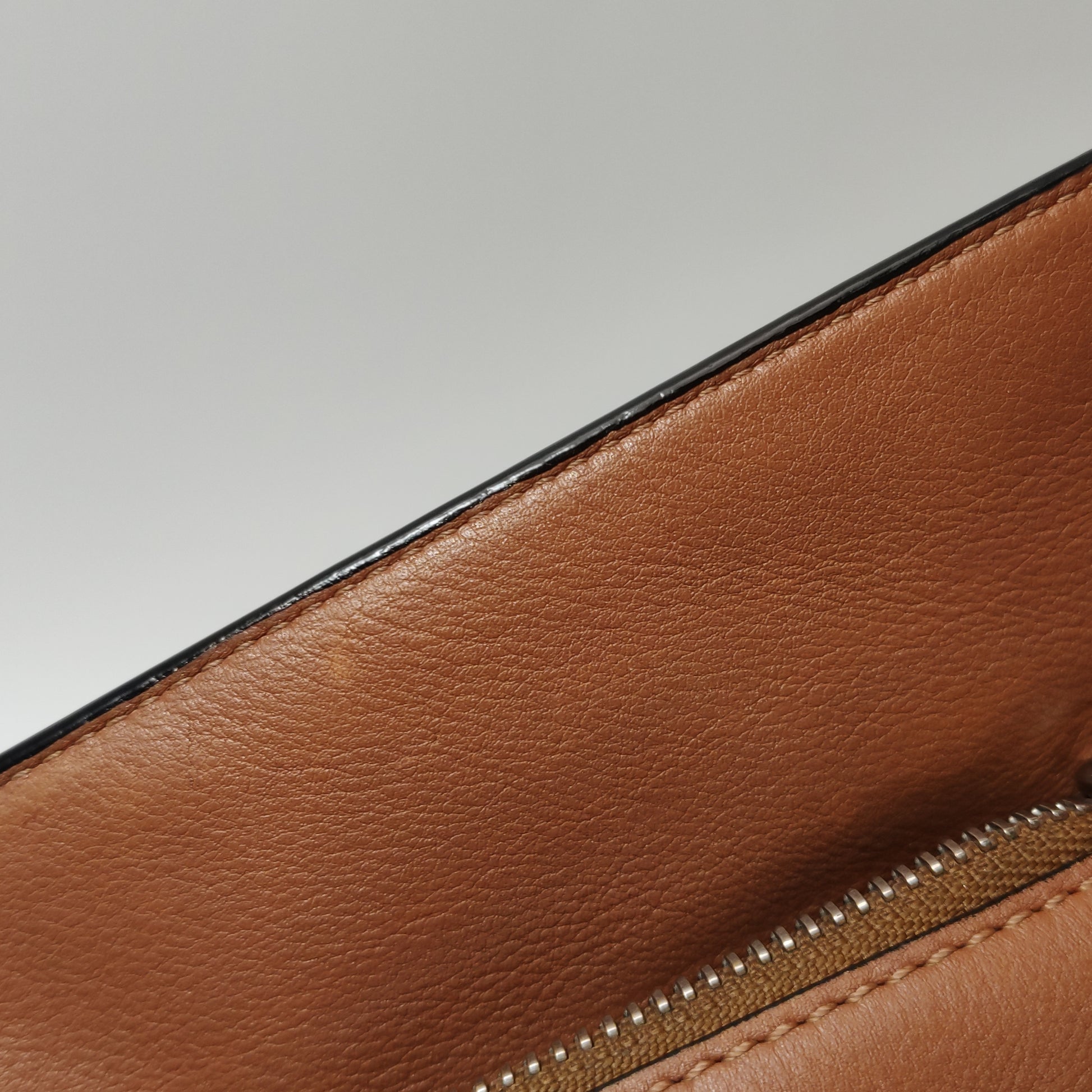 Loewe Puzzle Small Classic Calfskin Tan SHW