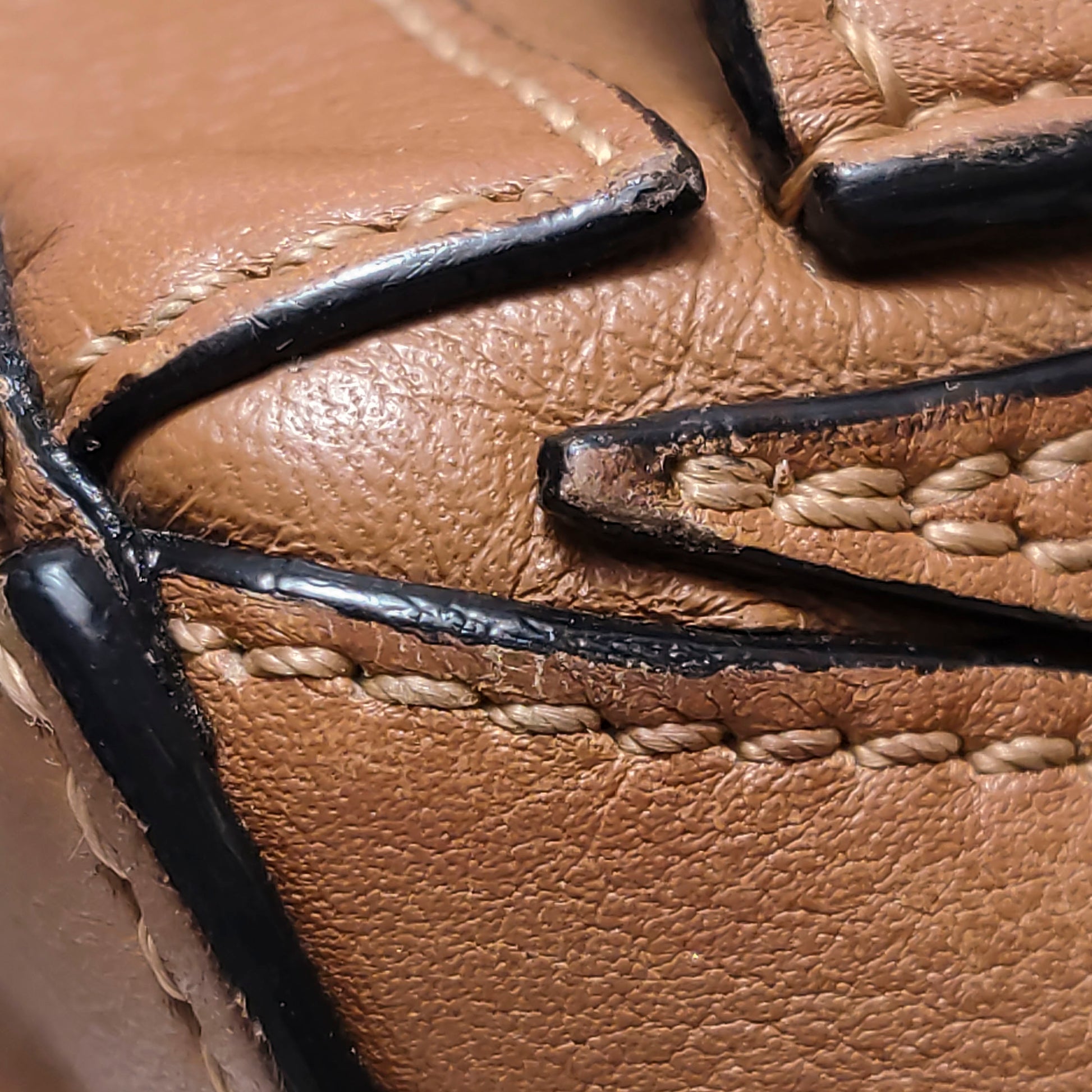 Loewe Puzzle Small Classic Calfskin Tan SHW