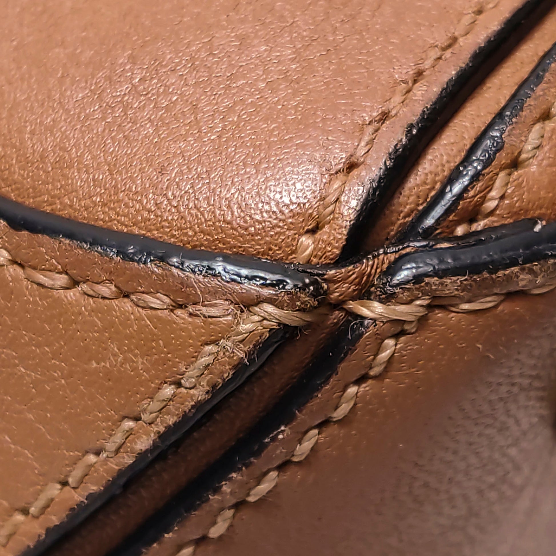 Loewe Puzzle Small Classic Calfskin Tan SHW