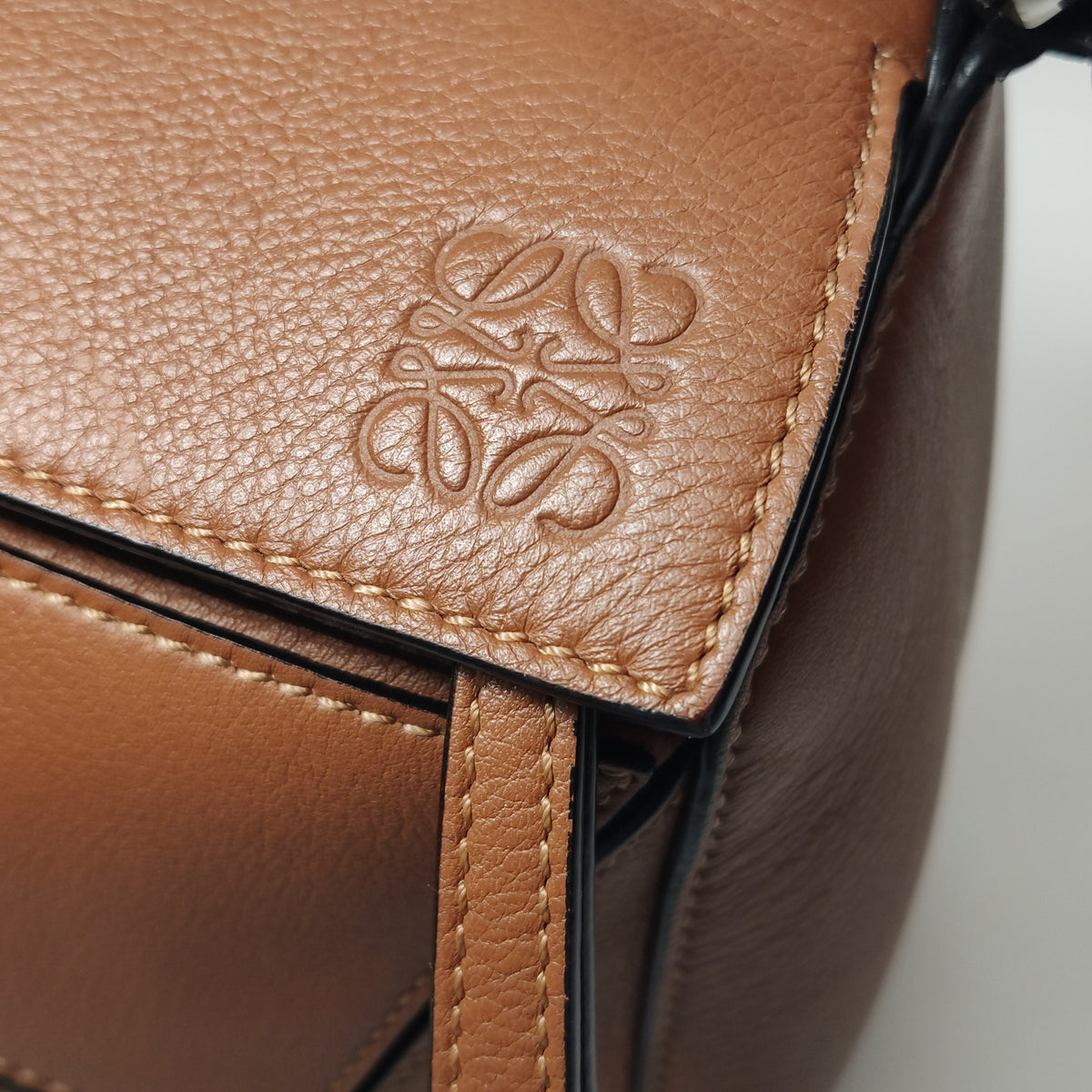 Loewe Puzzle Small Classic Calfskin Tan